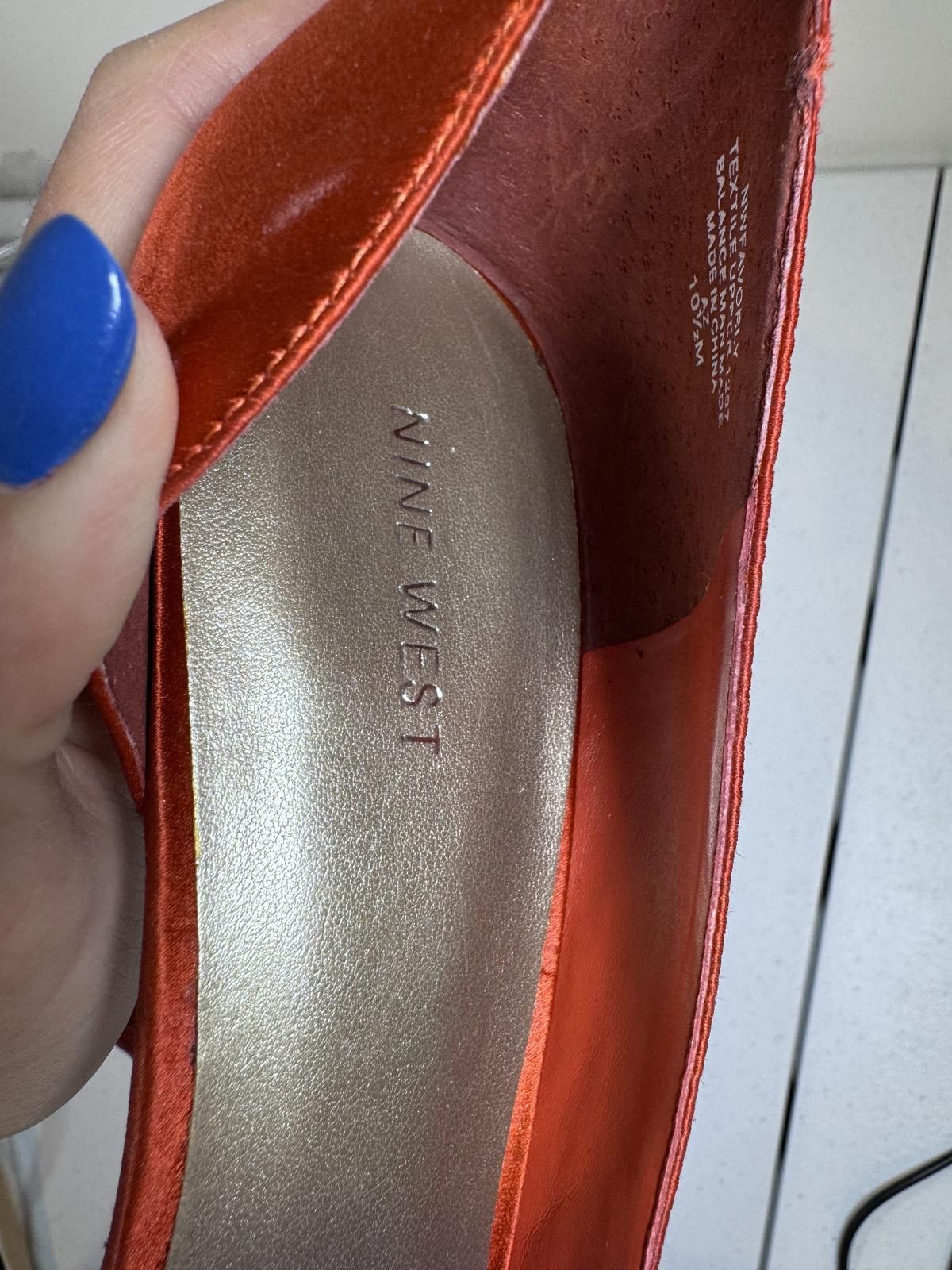 Designer Elegant New West Satin Peep-Toe Heels Size US 10.5 / IT 40.5 - 5 Thumbnail