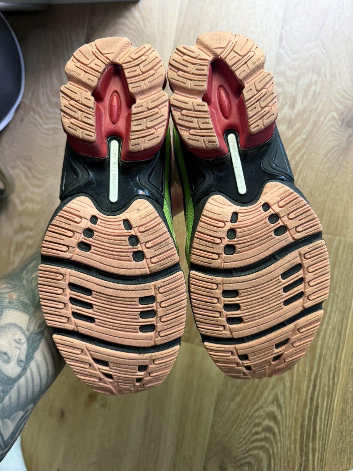 Adidas × Raf Simons Adidas Raf Simons Ozweego Size US 8 / EU 41 - 3 Thumbnail