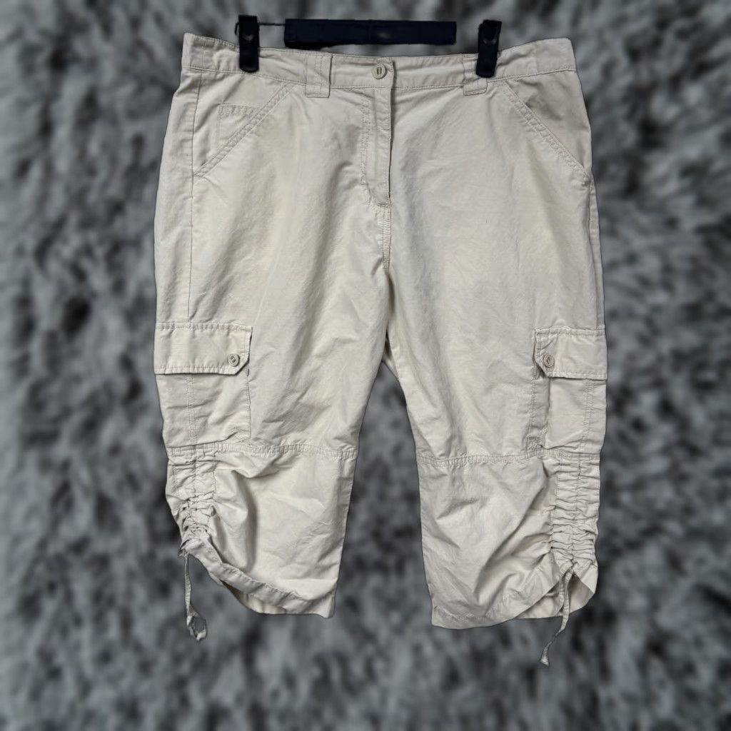 Vintage VINTAGE Woolrich Cargo Capris Sz 12 Pants Women Beige Cotton Cinch Hem Pockets Utility Outdoor Hiking 15.5 In Inseam Size ONE SIZE - 1 Thumbnail