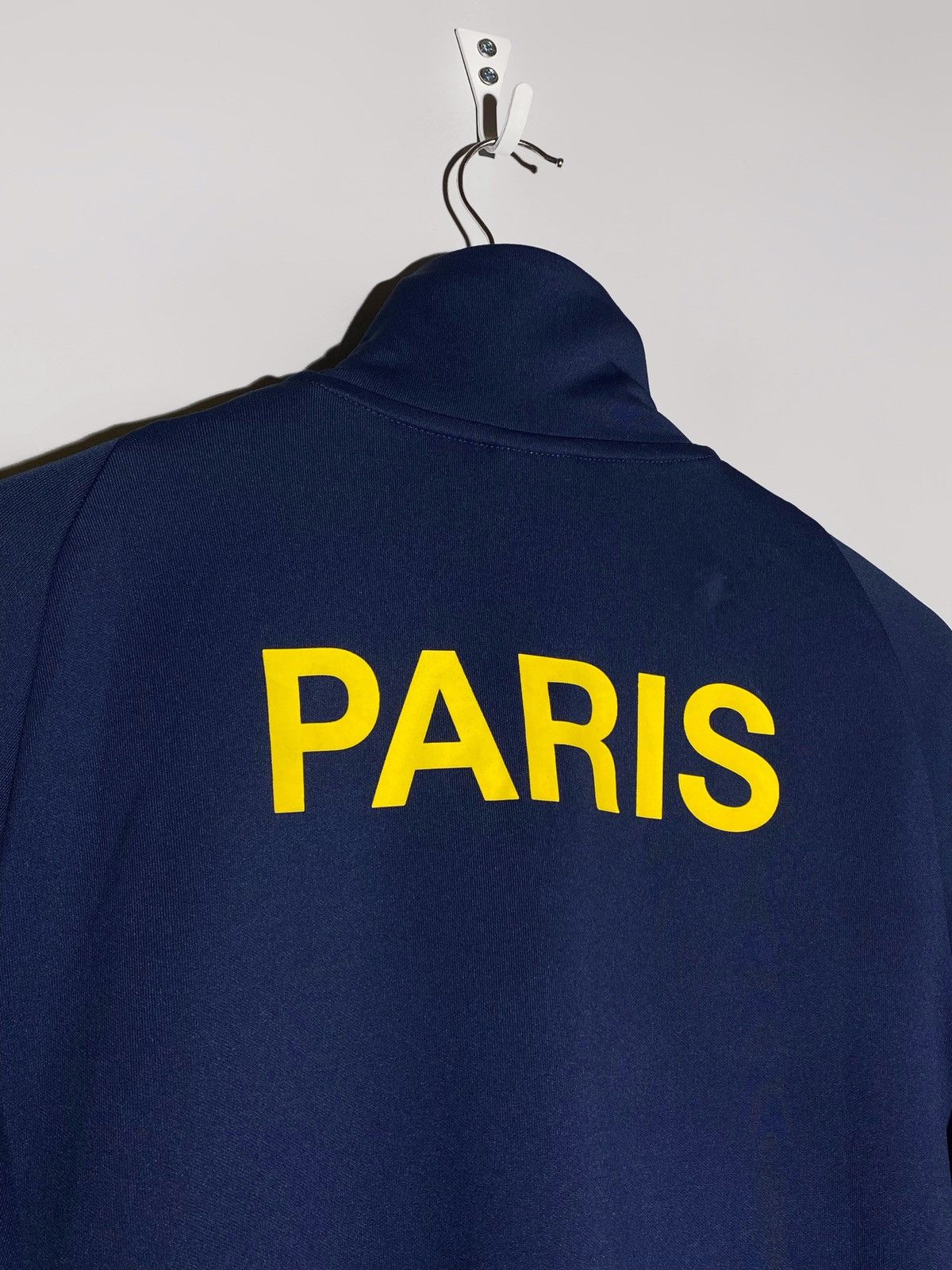 Nike Y2k Nike PSG Football Track Top Zip Drill Swoosh Logo Size US L / EU 52-54 / 3 - 3 Thumbnail