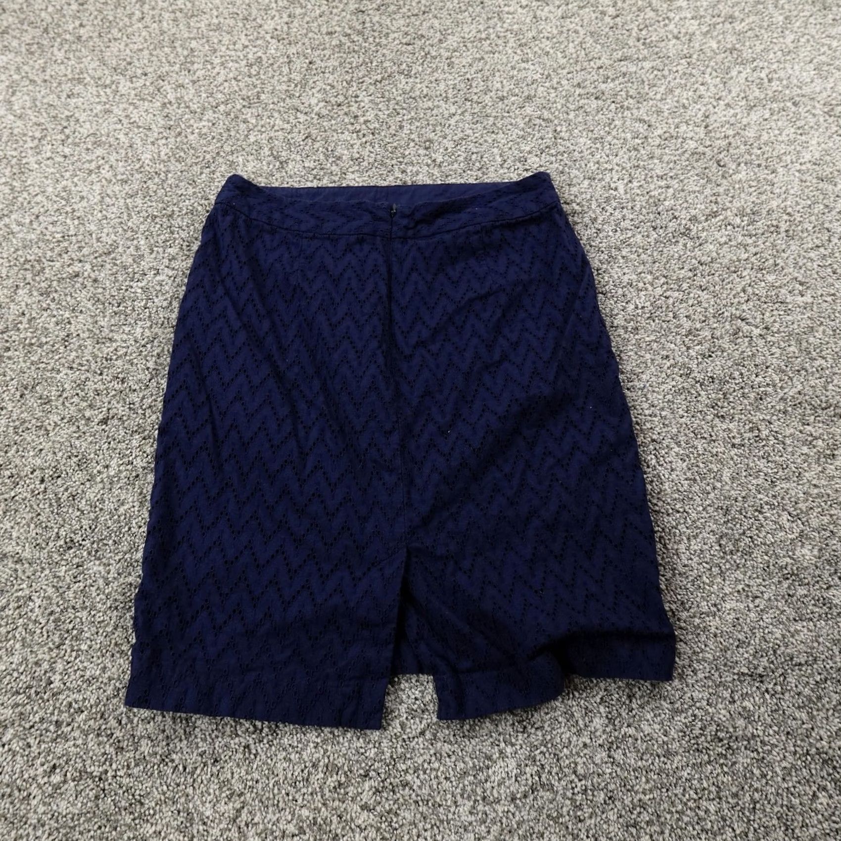 Banana Republic Banana Republic Skirt Womens 2 Blue Zigzag Eyelet Lined Zip Pencil Career Work Size 26" / US 2 / IT 38 - 7 Thumbnail