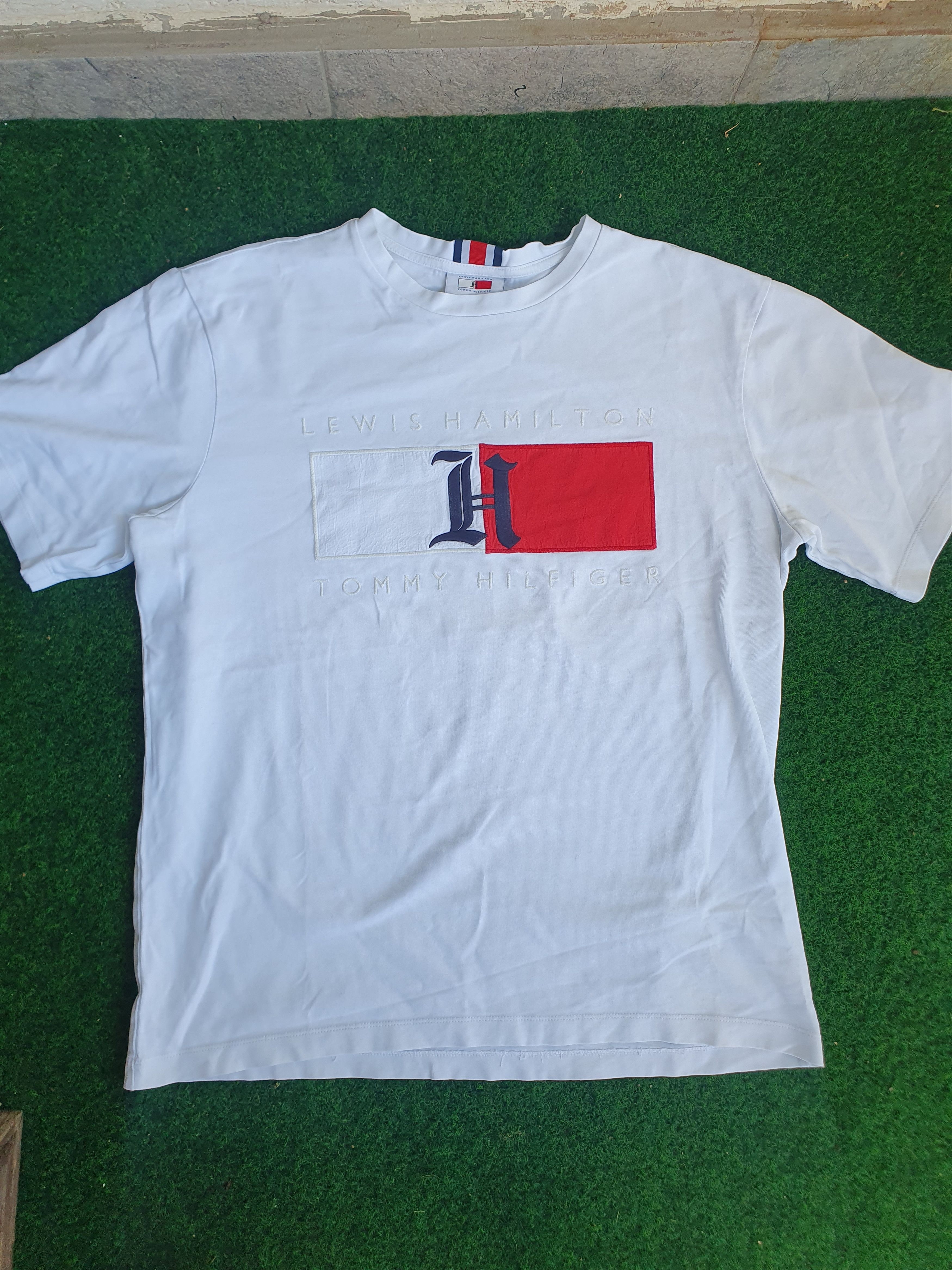 Tommy Hilfiger Tommy Hilfiger x Lewis Hamilton Big Flag t-shirt sz L Size US L / EU 52-54 / 3 - 1 Thumbnail