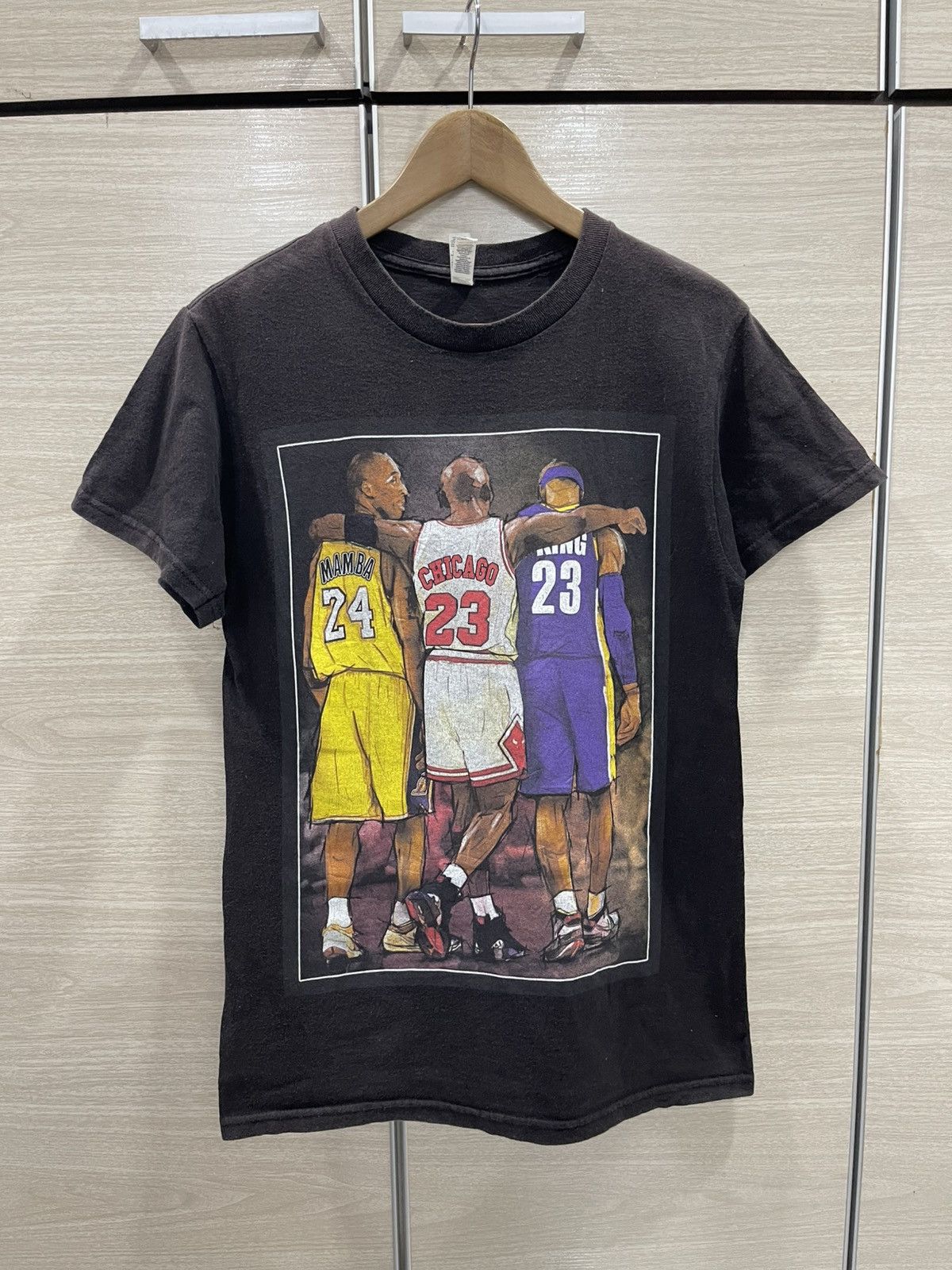 NBA Vintage Kobe Bryant Michael Jordan LeBrom James T-Shirt Size US S / EU 44-46 / 1 - 1 Thumbnail