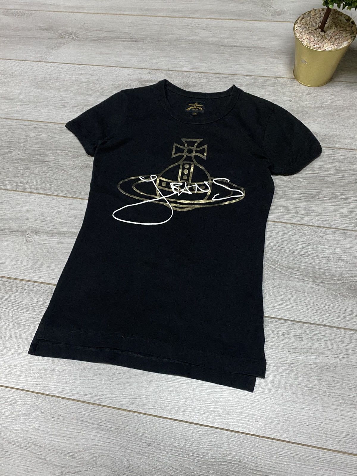 Vivienne Westwood Vivienne Westwood vintage big ORB t-shirt designer Size US S / EU 44-46 / 1 - 3 Thumbnail