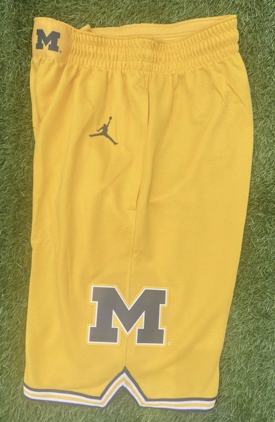 Jordan Brand Small Jordan Brand Michigan Wolverines Basketball Shorts Size US 28 / EU 44 - 5 Thumbnail