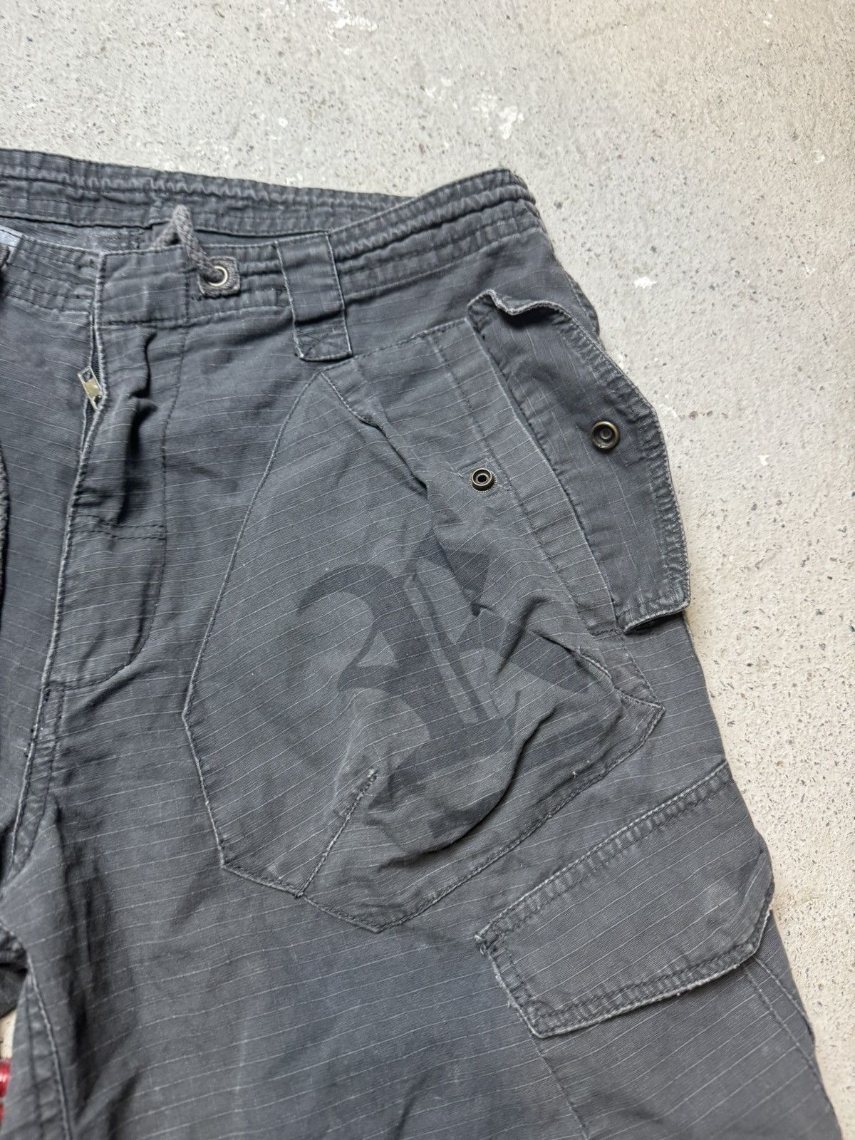 Ringspun × Vintage Vintage Y2K Ringspun Art Avantgarde Cargo Military Shorts Size US 33 - 3 Thumbnail