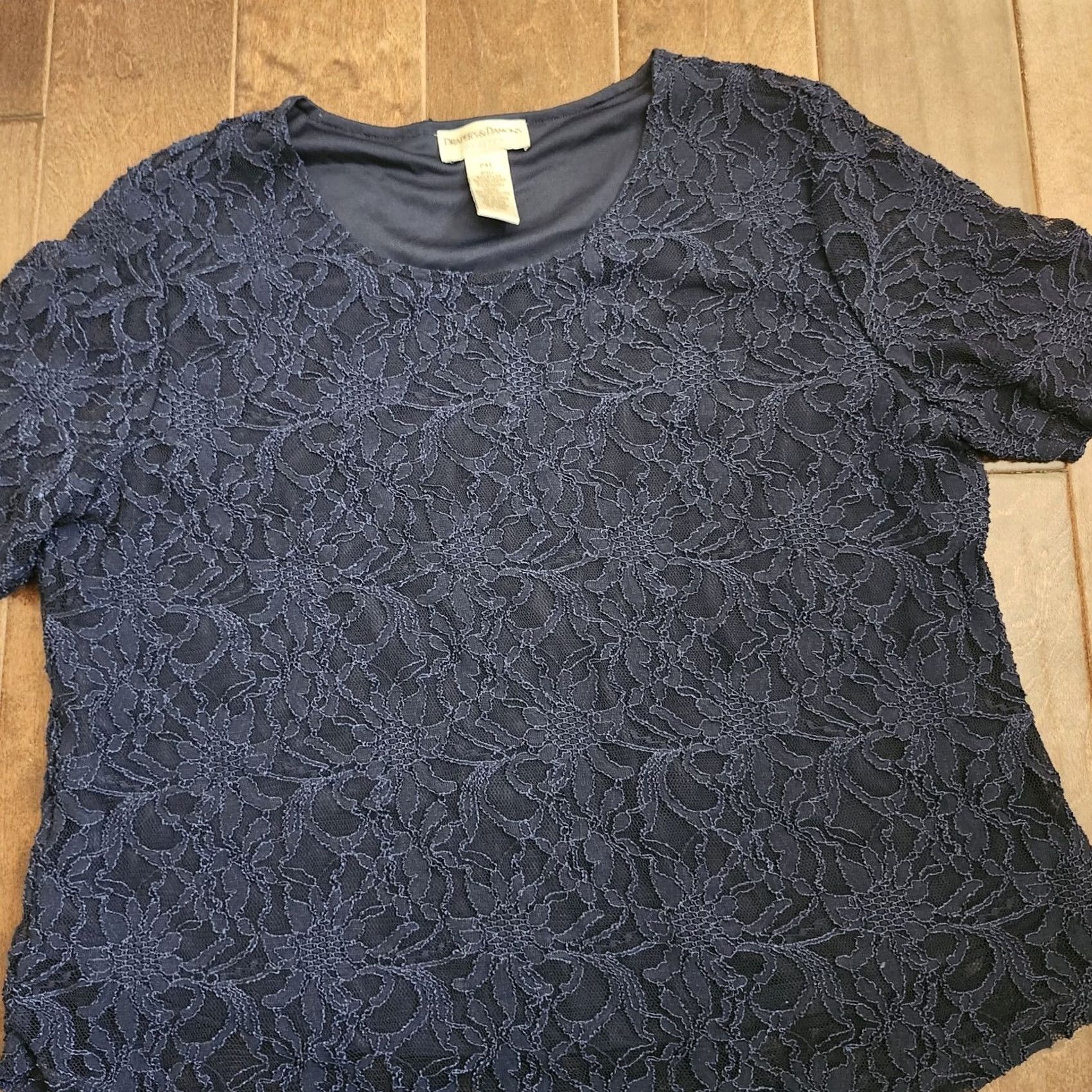 Vintage Draper's & Damon's Petites Women's Short Sleeve Black Floral Blouse PXL Pool? Size XL / US 12-14 / IT 48-50 - 6 Thumbnail