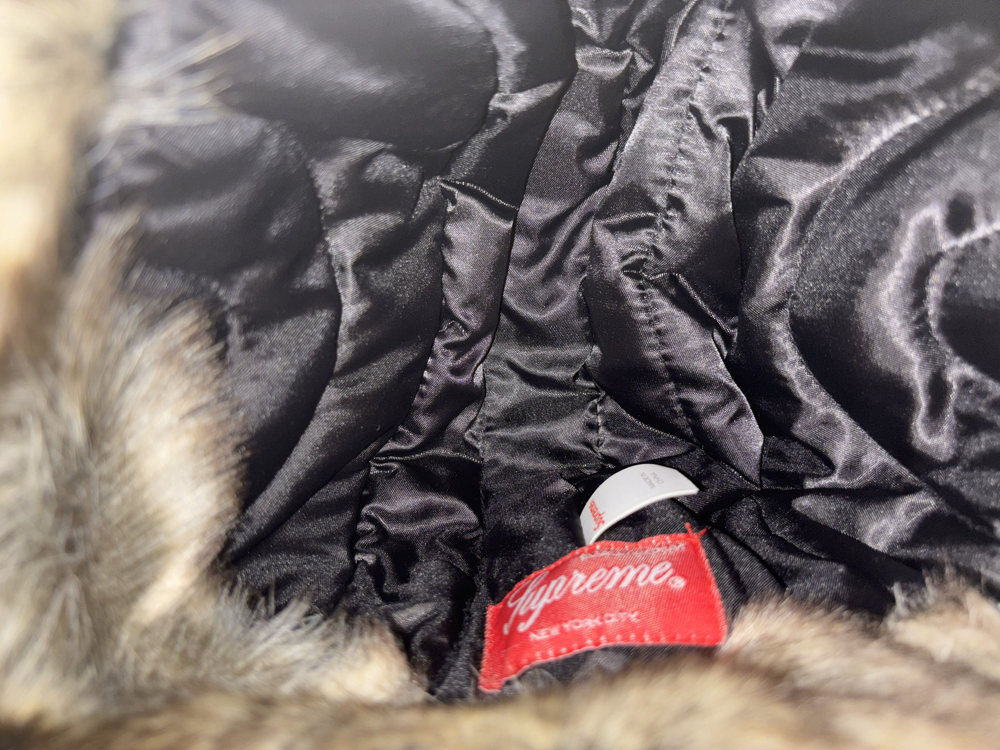 Supreme SUPREME Velvet Pattern Trooper Pink S/M FW21 FW21H156 Size ONE SIZE - 11 Thumbnail