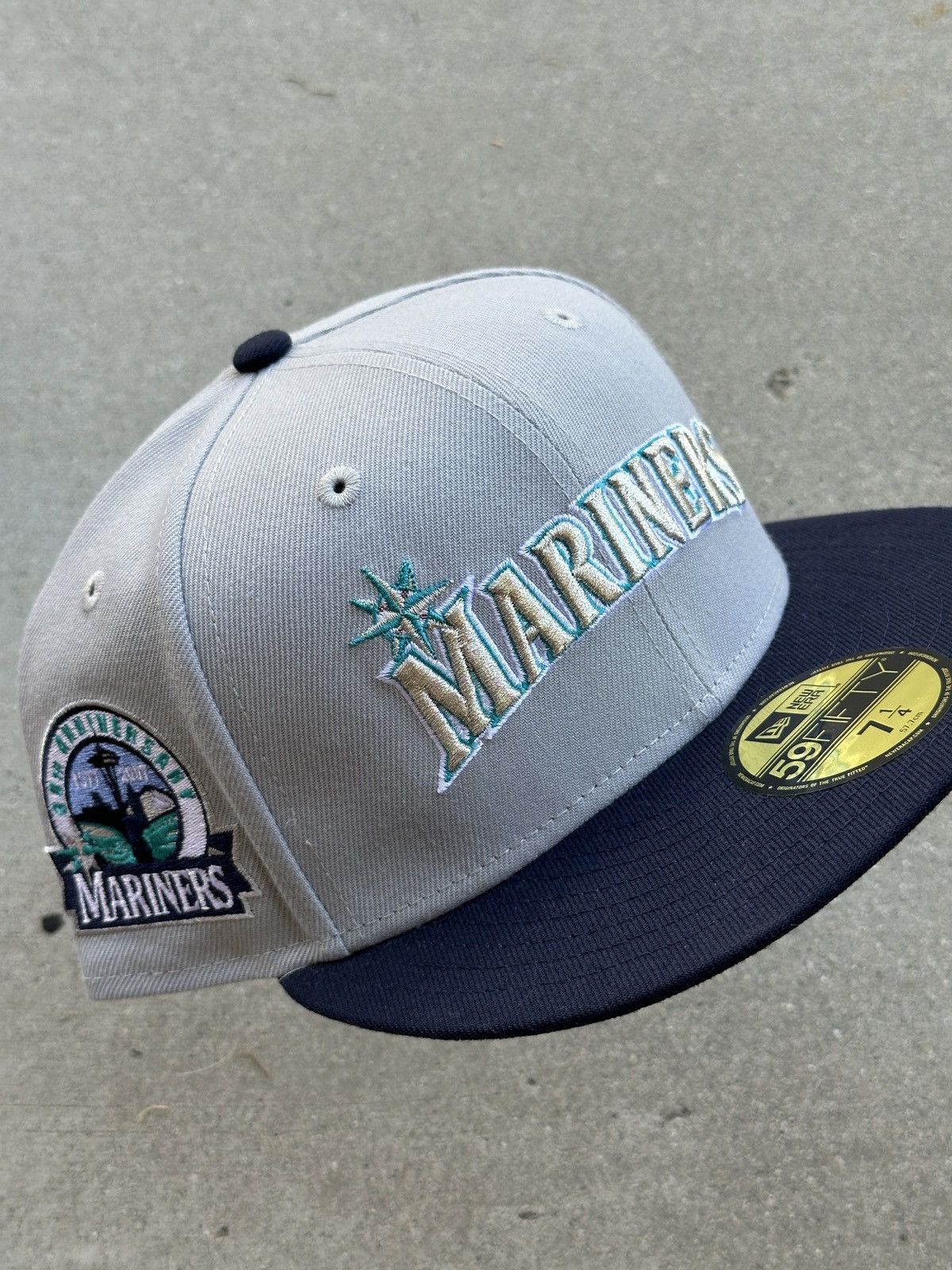 MLB × New Era Seattle Mariners Script Two Tone Fitted Hat 7 1/4 Size ONE SIZE - 1 Thumbnail