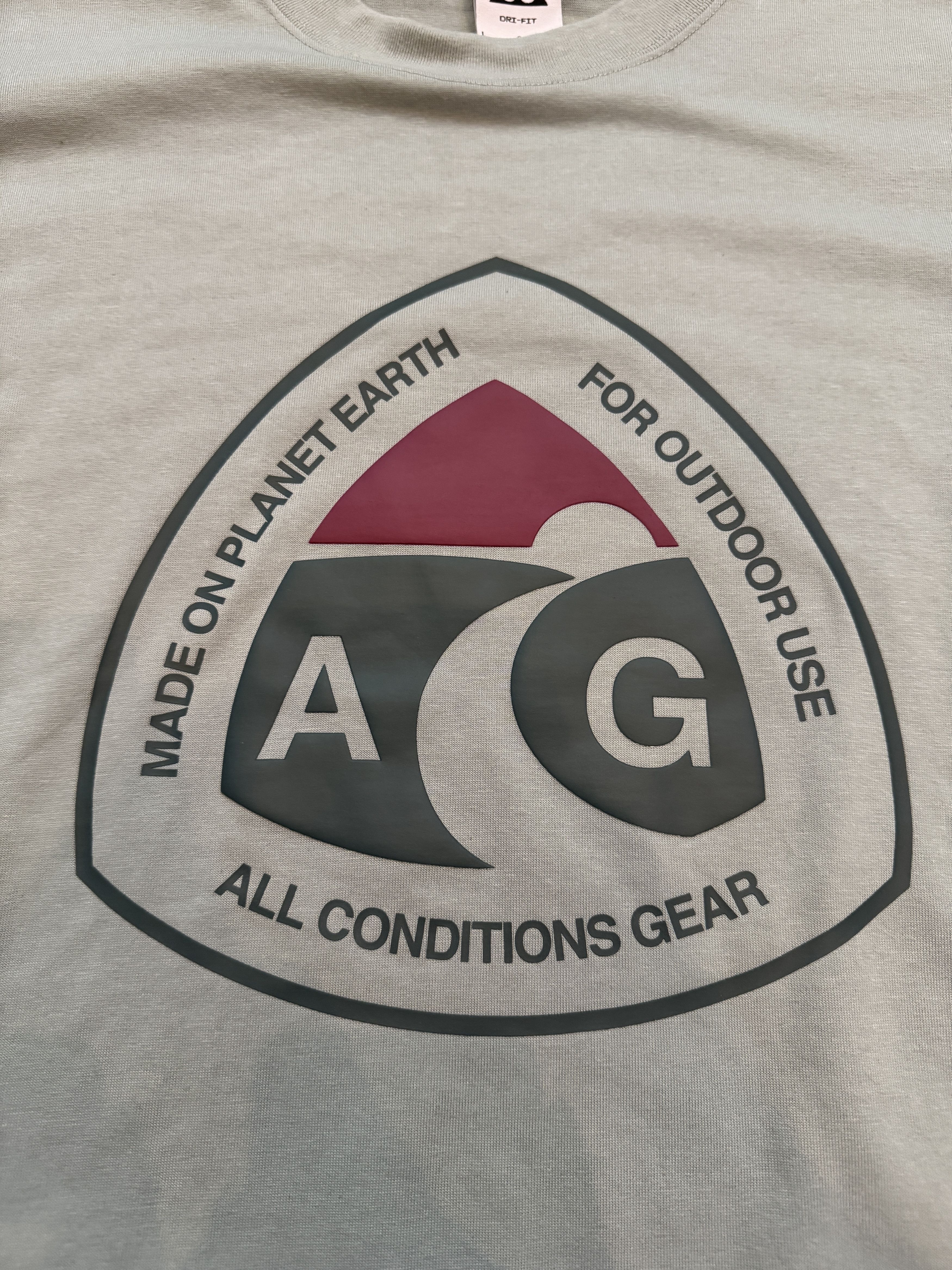Nike ACG Nike ACG Planet Earth Tri Logo Tee Green Size US L / EU 52-54 / 3 - 2 Thumbnail