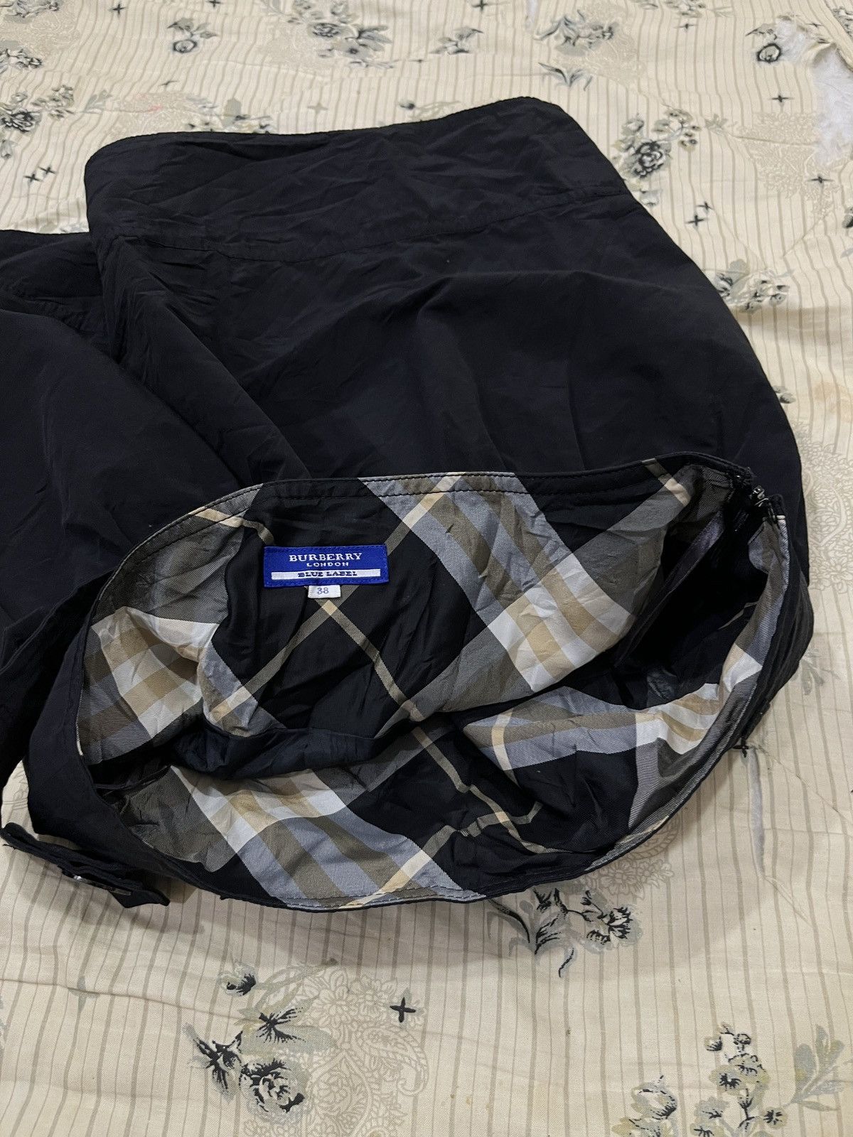 Burberry 🔥🔥🔥STEALS BURBERRY BLUE LABEL BELT SKIRTS Size 26" / US 2 / IT 38 - 7 Thumbnail