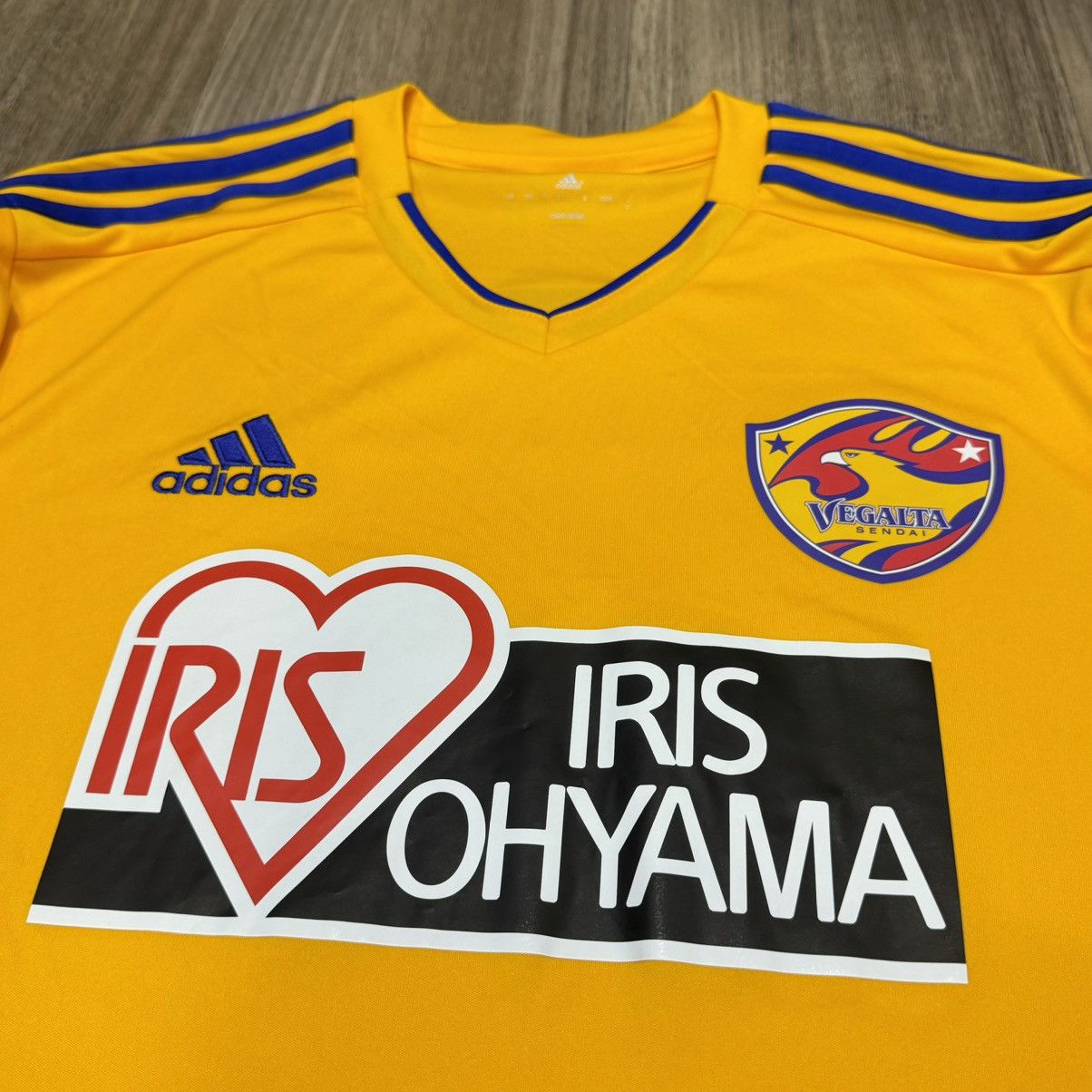 Adidas Vegalta Sendai 2015 home shirt Size US M / EU 48-50 / 2 - 3 Thumbnail