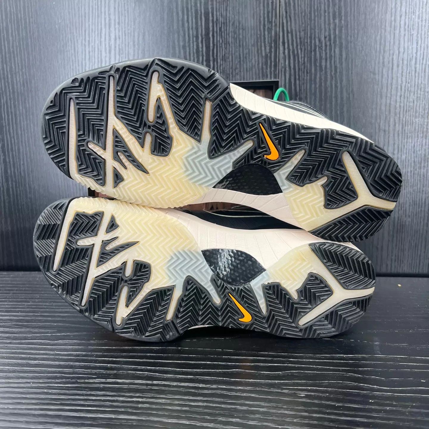 Nike ZK4 Und Black Mamba 40 Mint Size US 7 / EU 40 - 7 Thumbnail