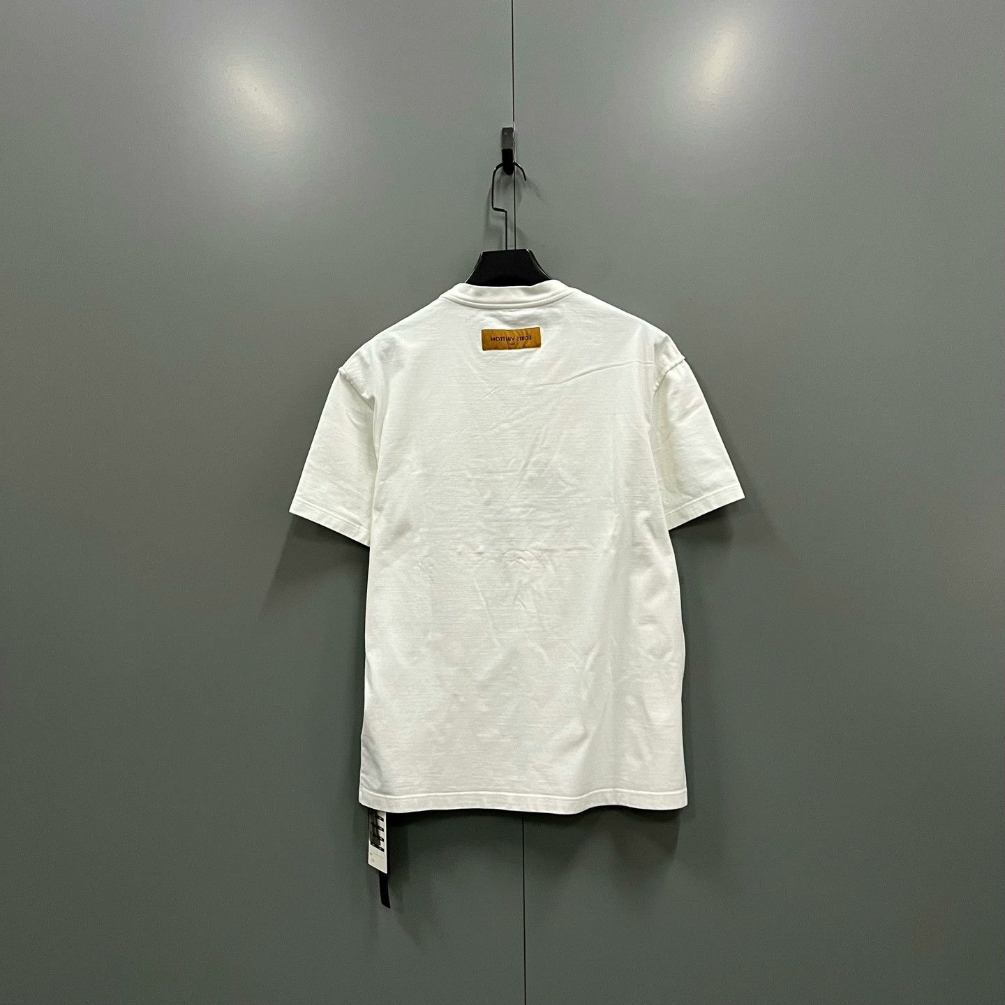 Louis Vuitton Louis Vuitton Solid Embroidered Logo T-shirt Size US XL / EU 56 / 4 - 2 Thumbnail