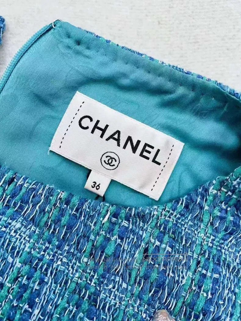 Chanel Waterfall show blue and green mixed colour woven sl