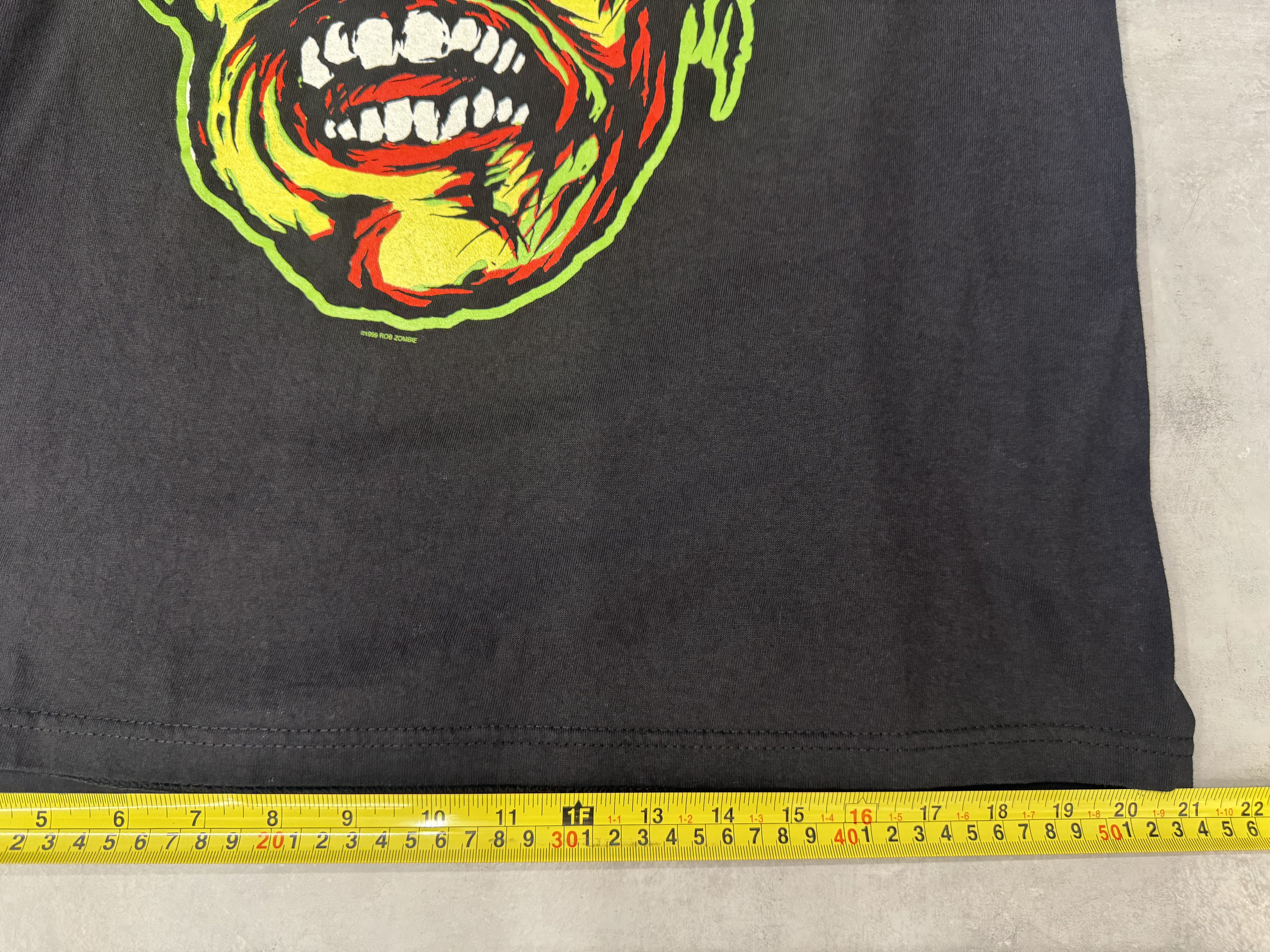 Other Vintage Rob Zombie Tshirt Size US L / EU 52-54 / 3 - 4 Thumbnail
