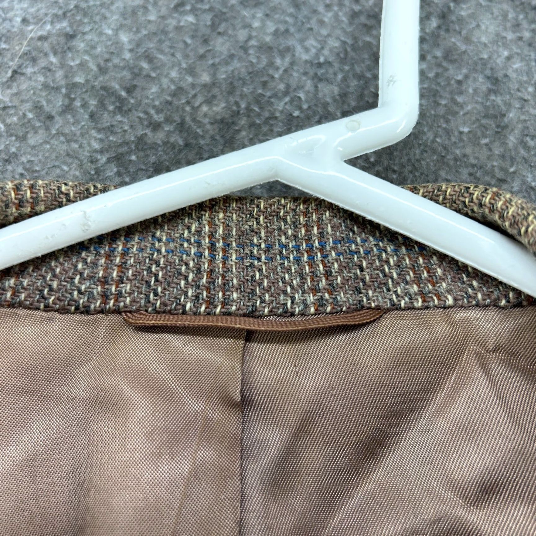 Vintage VINTAGE 60s Miller Brown Plaid Wool Blazer Coat 2 Piece Single-Breasted Notch Lapel Chest 44 Regular Mens Defective Holes 90s Sports Jacket Weathered Size 44R - 6 Thumbnail