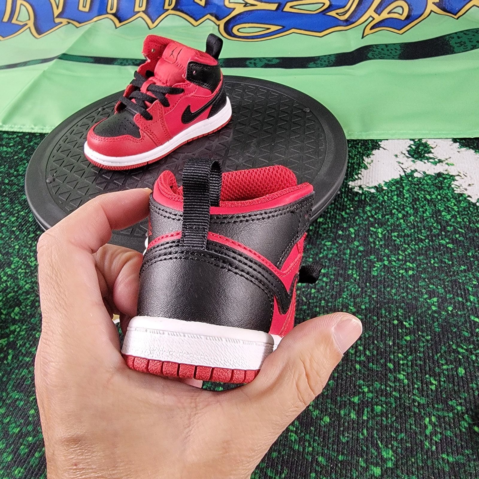 Nike Toddler's Jordan 1 Mid Reverse Bred Gym Red/Black-White Sz 6 Size US 6 / EU 39 - 5 Thumbnail