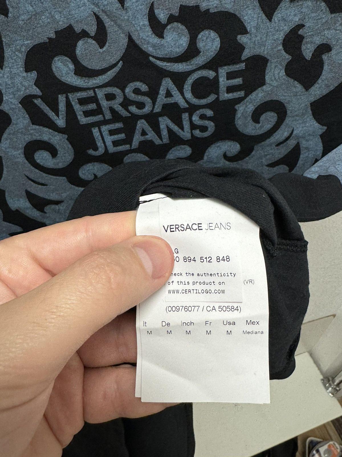 Versace Versace jeans big logo black t-shirt M as Size US M / EU 48-50 / 2 - 5 Thumbnail