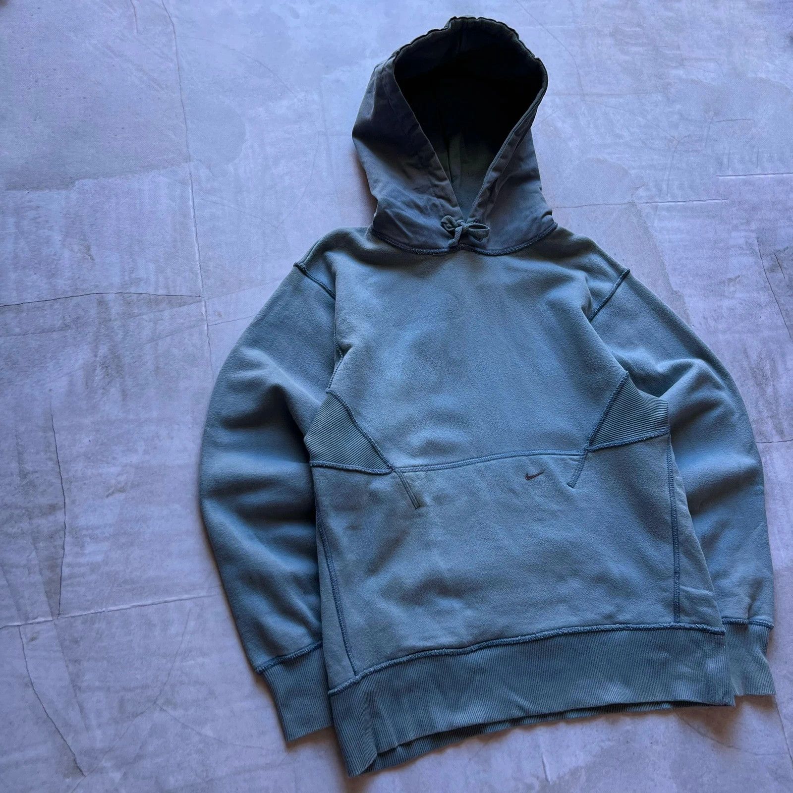 Nike vintage 00s Nike hoodie sweatshirt avantgarde style diesel Size US M / EU 48-50 / 2 - 3 Thumbnail
