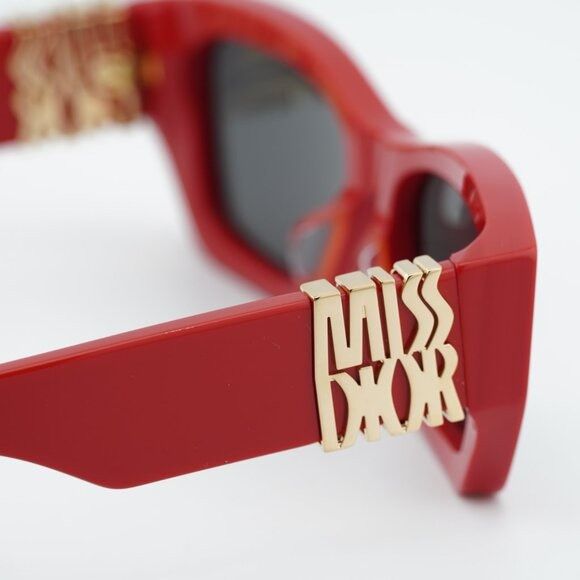Dior Dior MISSDIOR S1F 35A0 Sunglasses Red Square Frame Size ONE SIZE - 11 Thumbnail