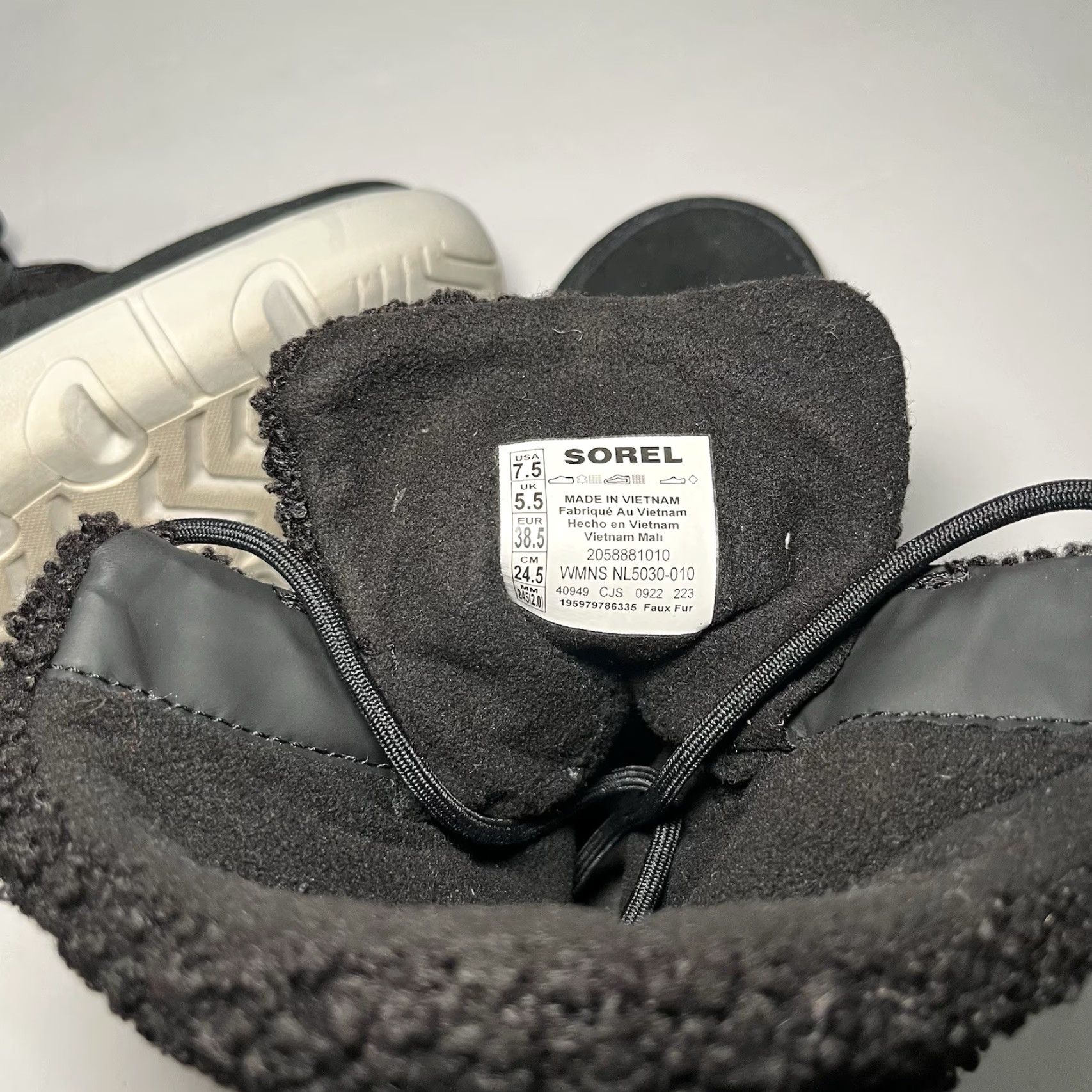 SOREL Sorel Boots Womens Size 7.5 Explorer Next Joan Cozy Snow Black Waterproof Winter Mid-Calf Shaft Lace Up Round Toe Size US 6 / IT 36 - 7 Thumbnail