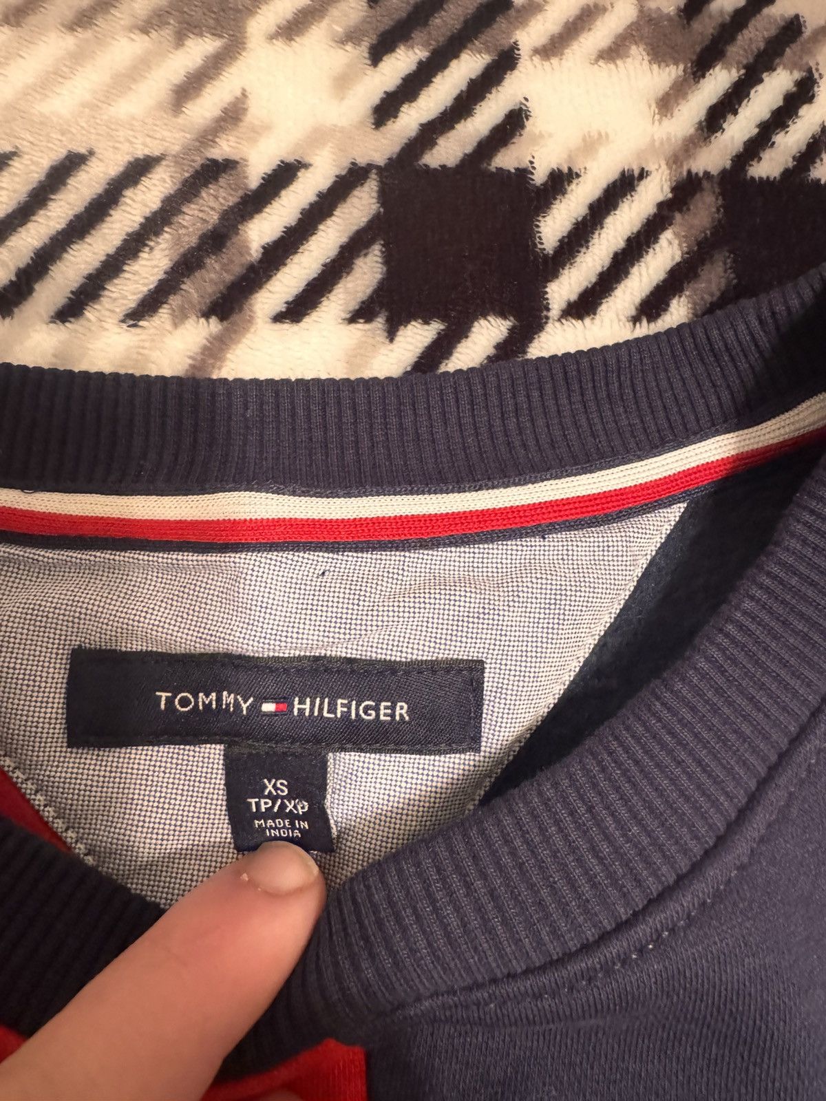 Tommy Hilfiger Tommy Hilfiger New York City embroidered crewneck sweatshirt Size US XS / EU 42 / 0 - 4 Thumbnail