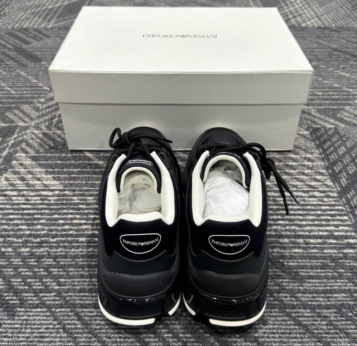Armani Armani Low-Top Casual Sneakers J42 Size US 10 / EU 43 - 3 Thumbnail