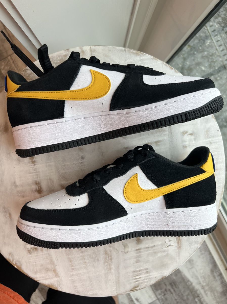 Nike Nike Air Force 1 Low Athletic Club Black Univ Gold Sz 7 Size US 7 / EU 40 - 5 Thumbnail