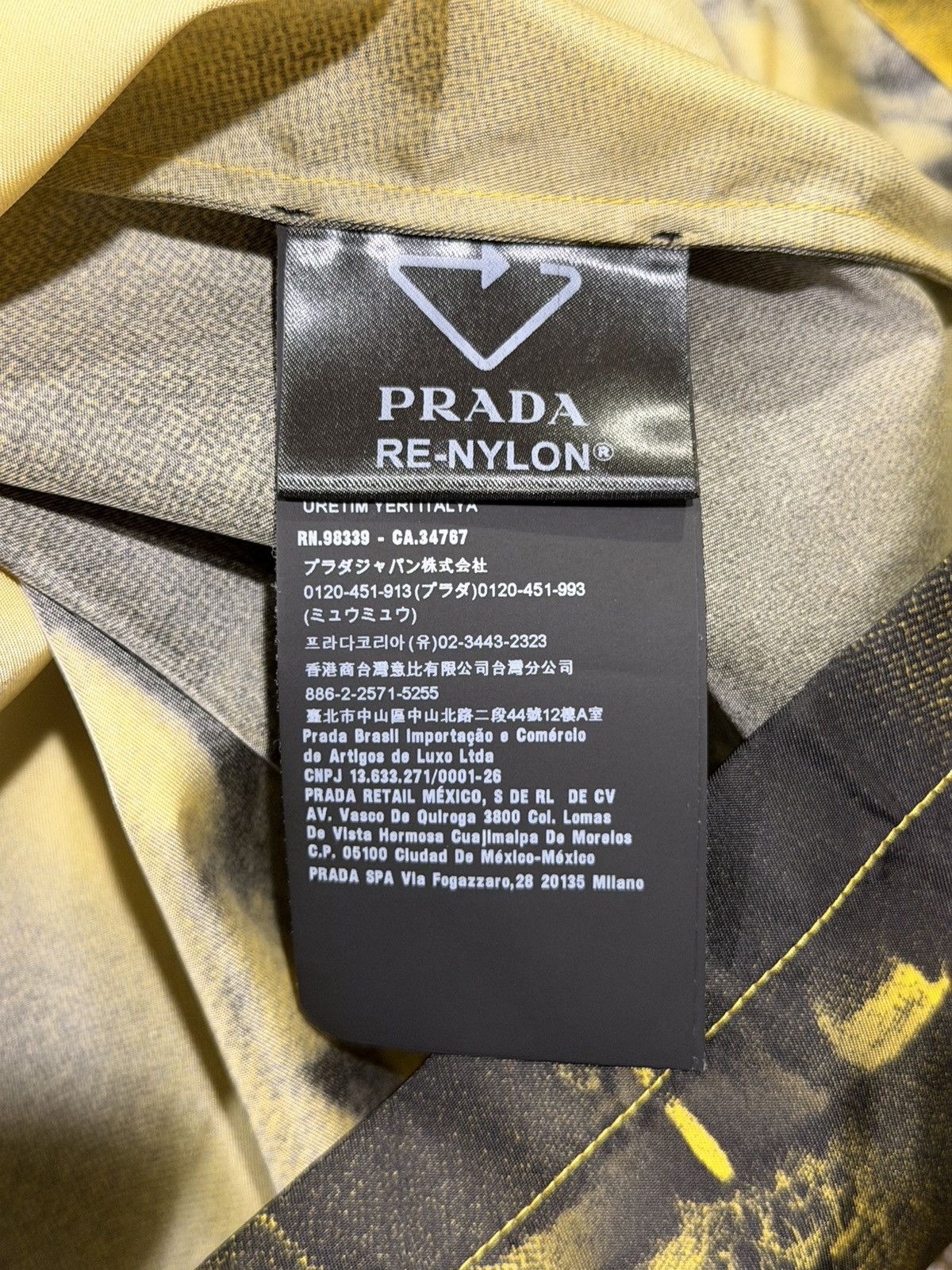 Prada Prada Abstract Fox-Print Yellow Nylon Yellow Bowling Shirt Size US L / EU 52-54 / 3 - 11 Thumbnail