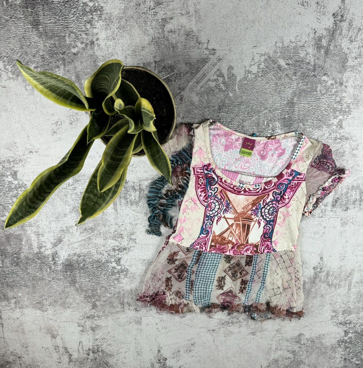 Designer Vintage Save The Queen Y2K Distressed Dress Top T-Shirt Size M / US 6-8 / IT 42-44 - 1 Thumbnail