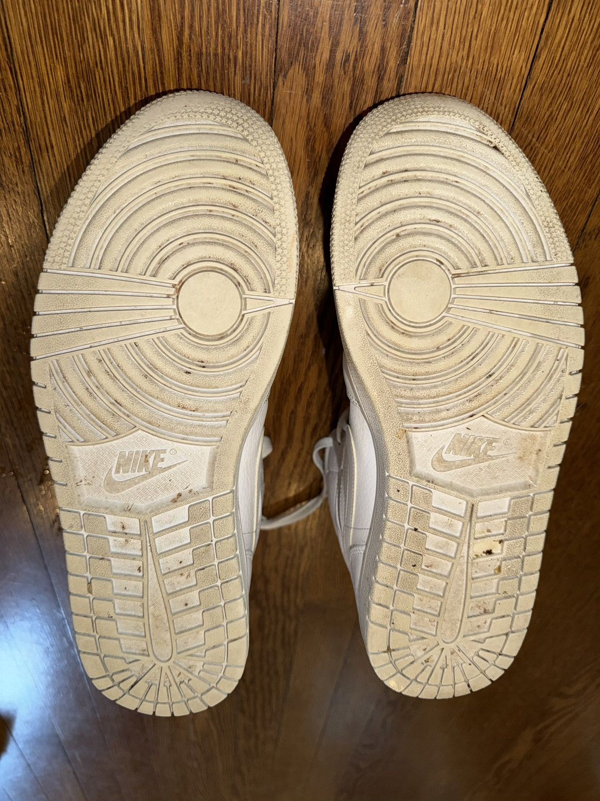 Nike Nike Air Jordan 1 Mids All-White Size US 10.5 / EU 43-44 - 5 Thumbnail