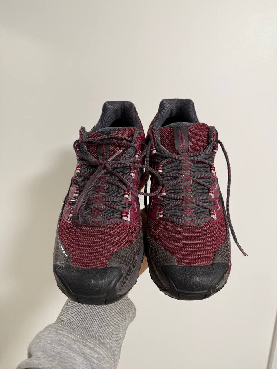La Sportiva La Sportiva Raptor 2 Akyra GTX gore Tex red hiking shoes Size US 7.5 / IT 37.5 - 2 Thumbnail