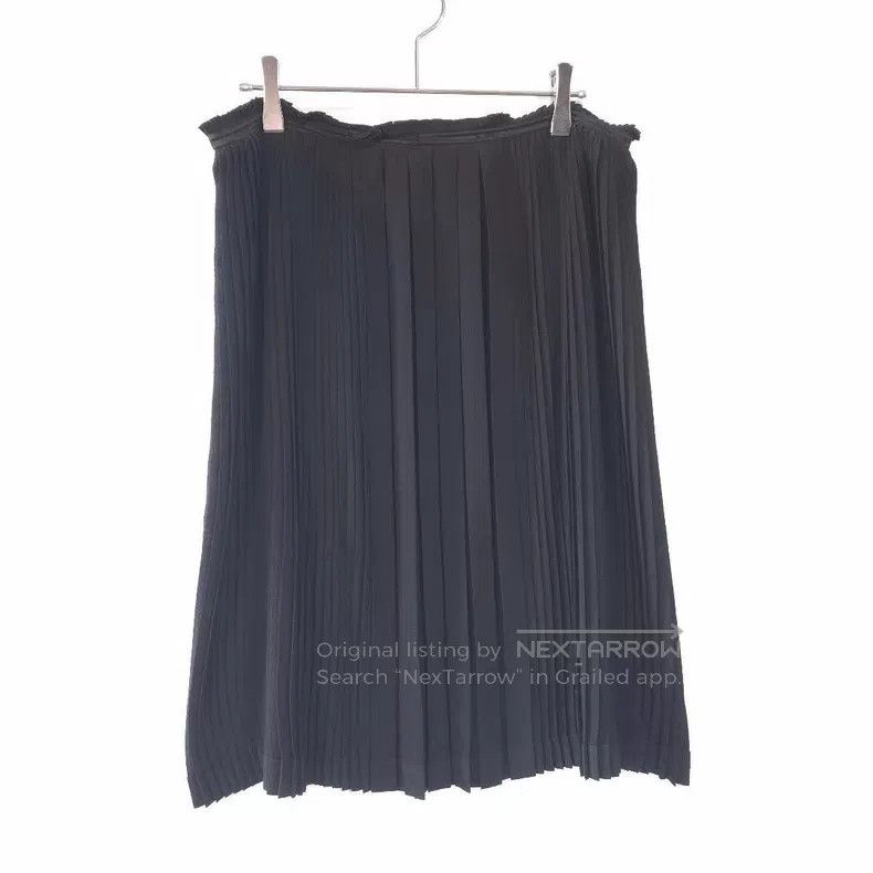 Hermes Hermes Black Pleated Skirt Size 25" / US 0 / IT 36 - 2 Thumbnail