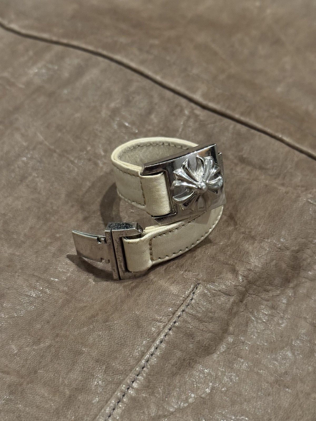 Chrome Hearts White Leather Rhodium Harness Clasp Bracelet