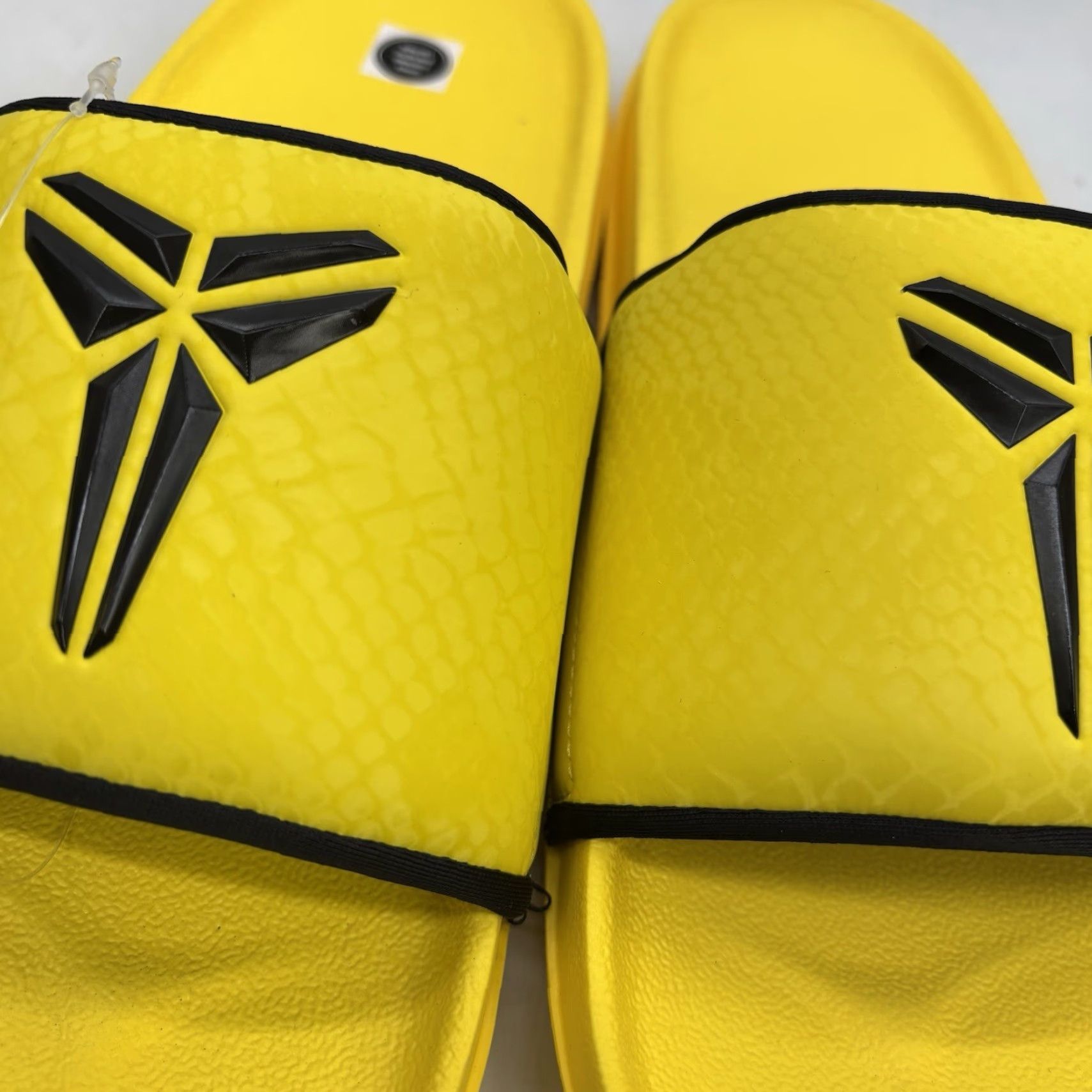 Nike Nike Kobe Off Court Slides Mens 9 Womens 10 Sandal Yellow Mamba NEW Size US 9 / IT 39 - 7 Thumbnail
