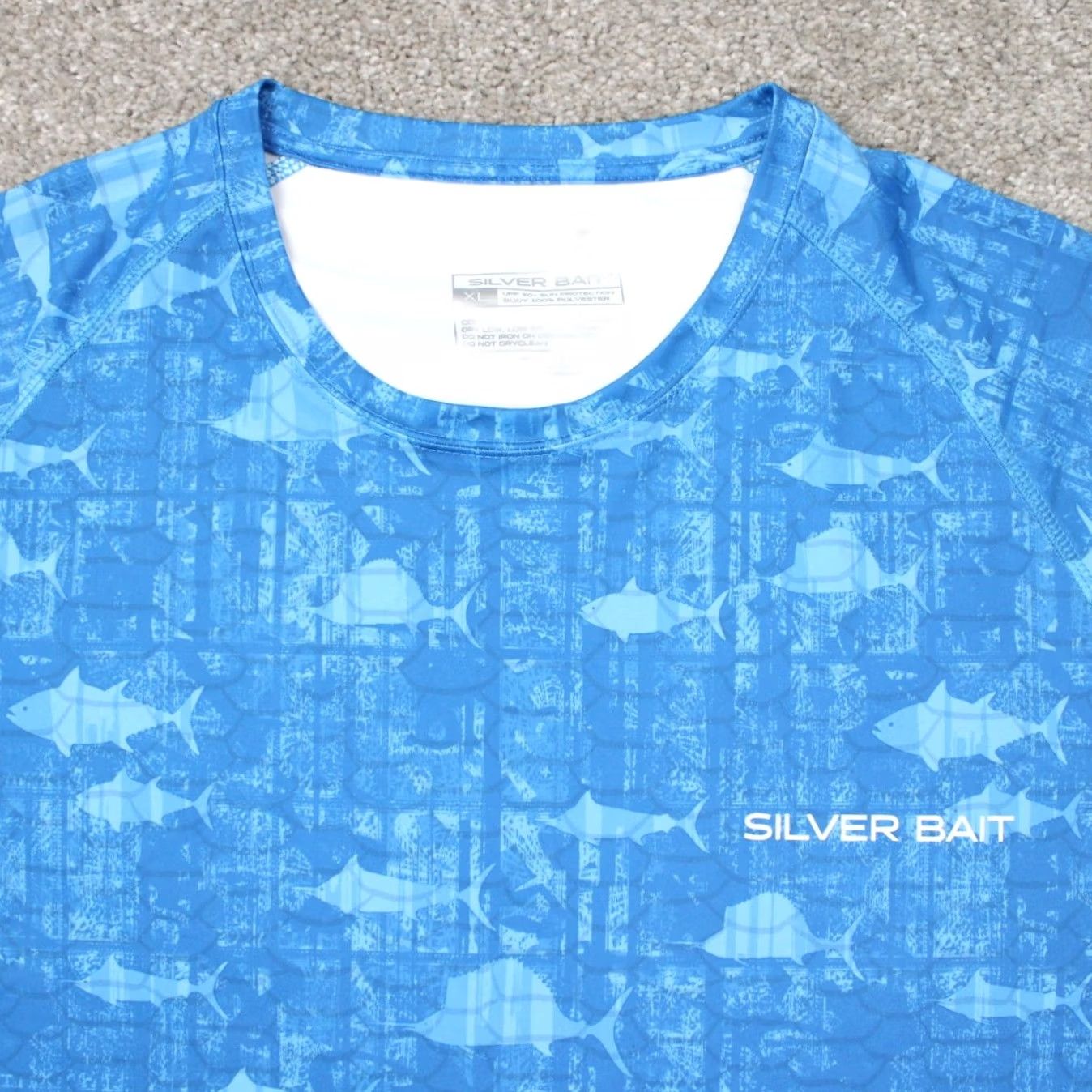 Vintage Silver Bait Mens XL Blue Fish All Over Print S/S Button-Up Shirt UPF 50+ Polyester Bait Sportsman Shirt Geometric Pattern Casual Size US XL / EU 56 / 4 - 5 Thumbnail