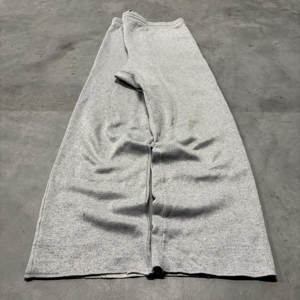 Vintage Crazy Vintage Y2K/2000s Light Grey Essential Sweatpants! Size US 32 / EU 48 - 3 Thumbnail