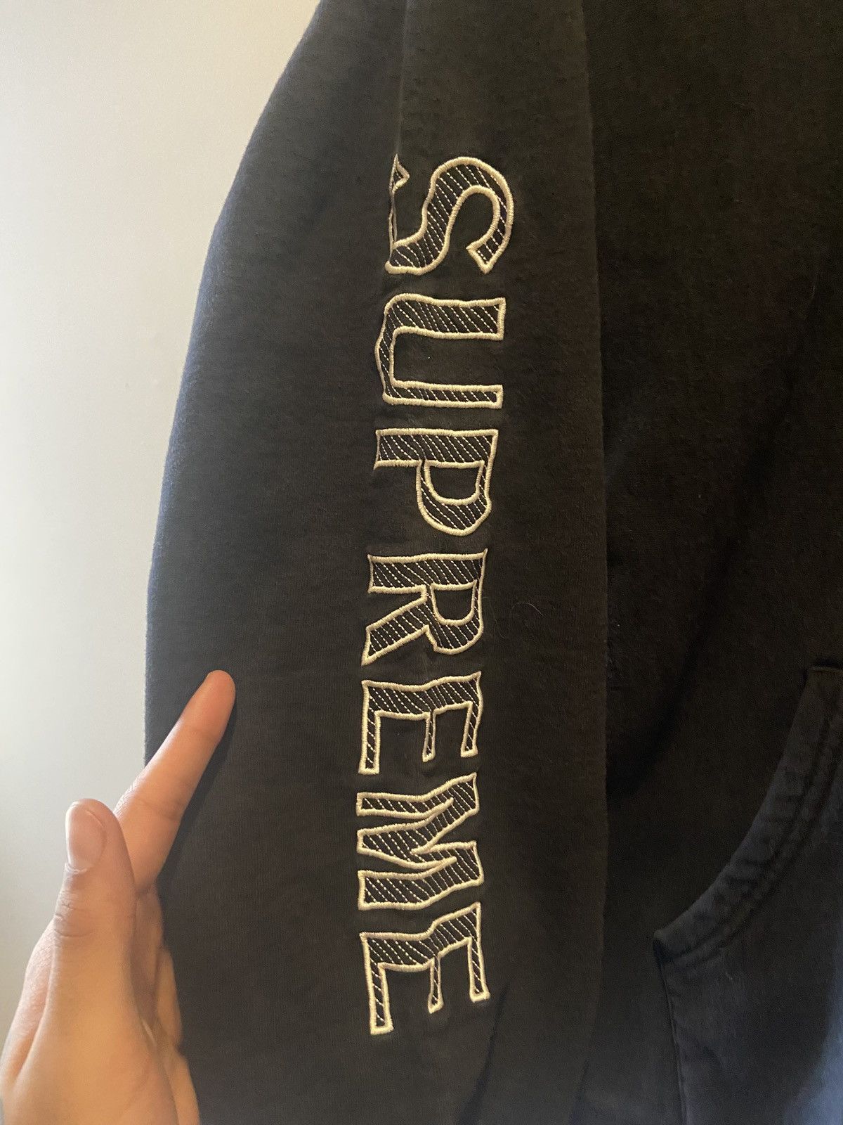 Supreme Supreme SS18 Sleeve Embroidery Hoodie Size US XL / EU 56 / 4 - 2 Thumbnail