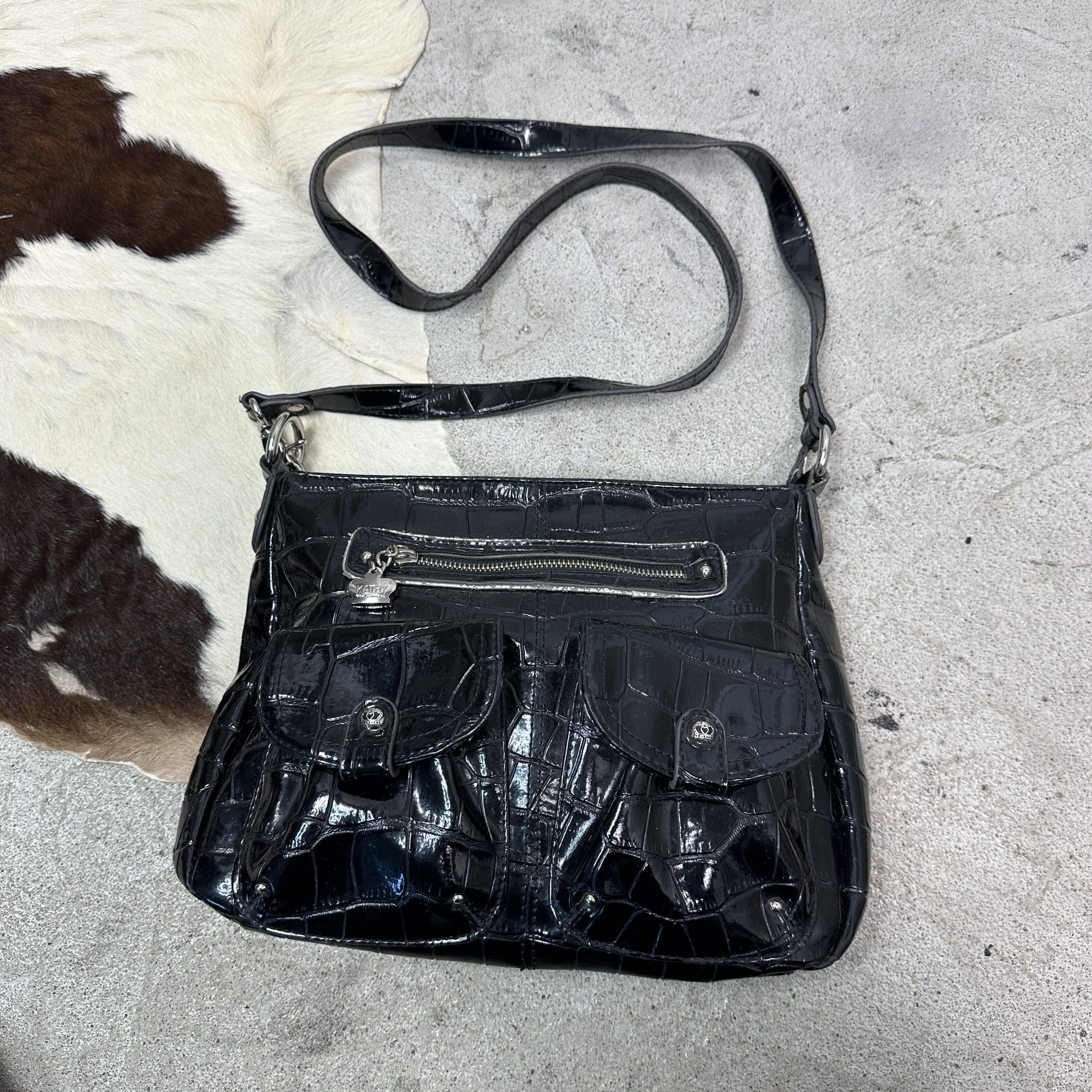 Vintage Vintage Patent Faux Leather Grunge Pockets Bag Y2K Size ONE SIZE - 2 Thumbnail