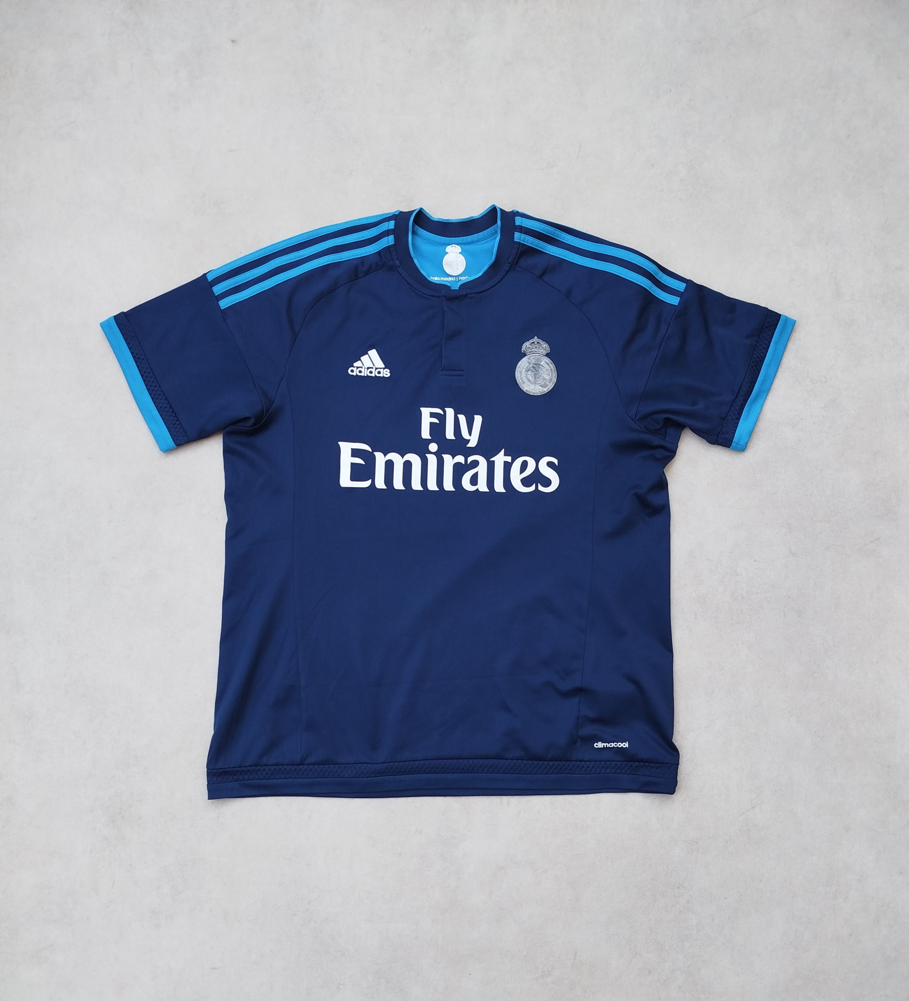 Adidas REAL MADRID 2016 2017 THIRD FOOTBALL SHIRT L Size US L / EU 52-54 / 3 - 1 Thumbnail