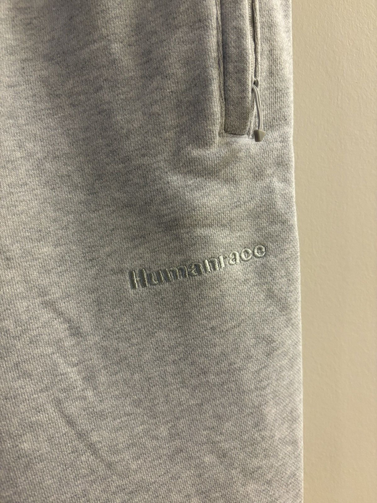 Adidas × Pharrell Adidas x Humanrace Sweatpants Size US 26 / EU 42 - 2 Thumbnail