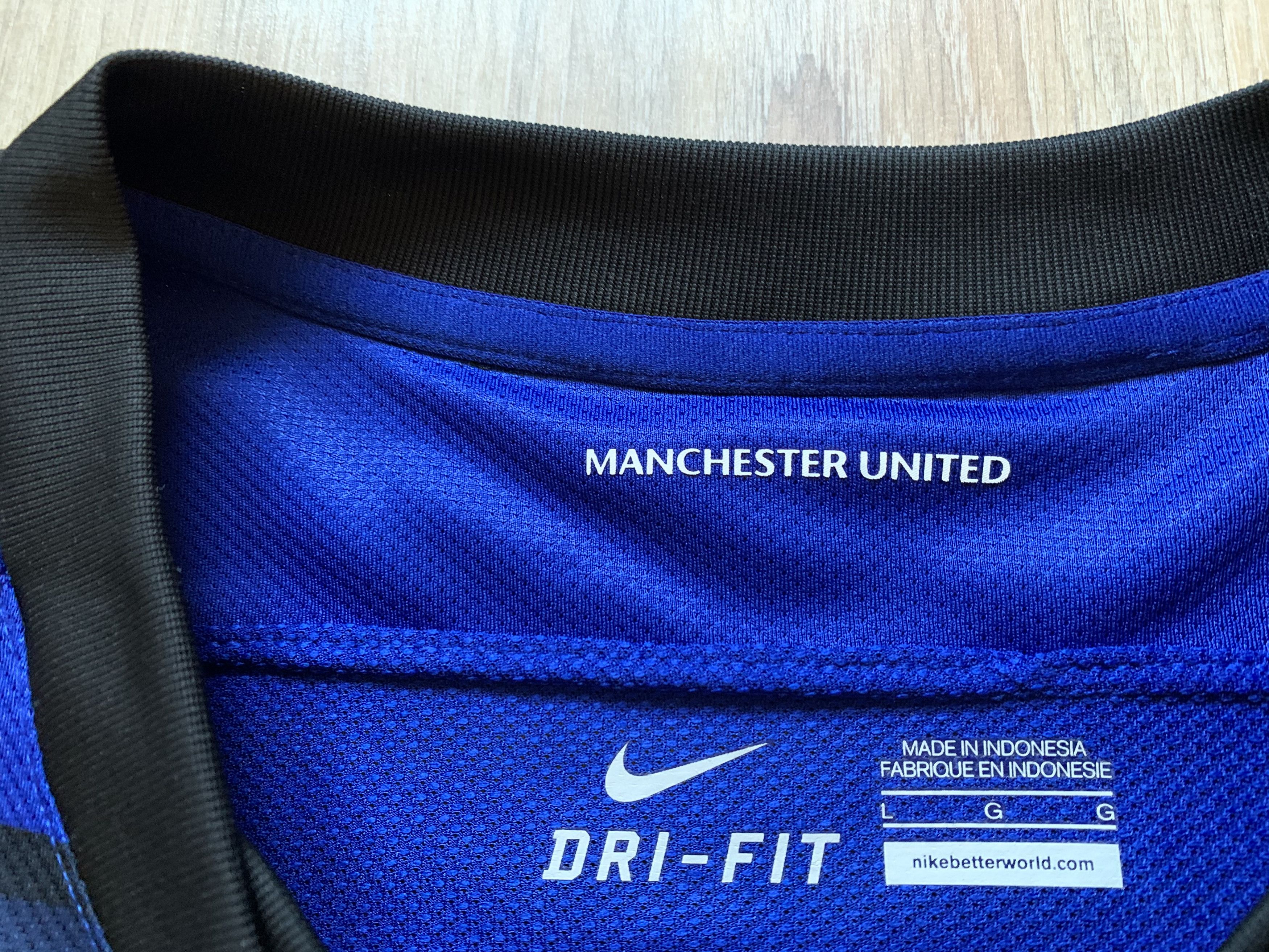 Nike × Vintage Vintage Nike Manchester United Away Football Shirt 2011-2012 Size US L / EU 52-54 / 3 - 8 Thumbnail