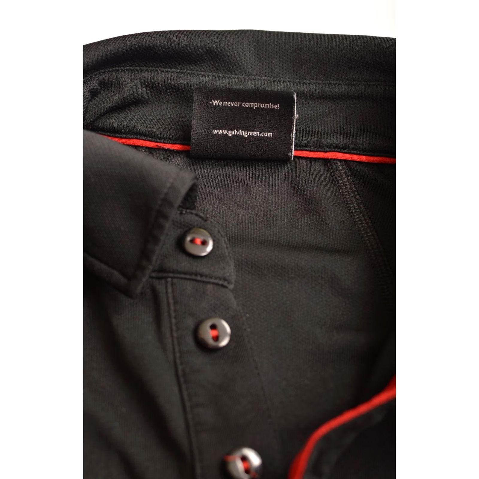 Galvin Green Galvin Green Ventil 8 Black/Red Golf Polo Shirt Jersey V7011 M Mens Shirt Polo Short Sleeve Black Red Golf Ventil 8 V7011 Size US M / EU 48-50 / 2 - 4 Thumbnail