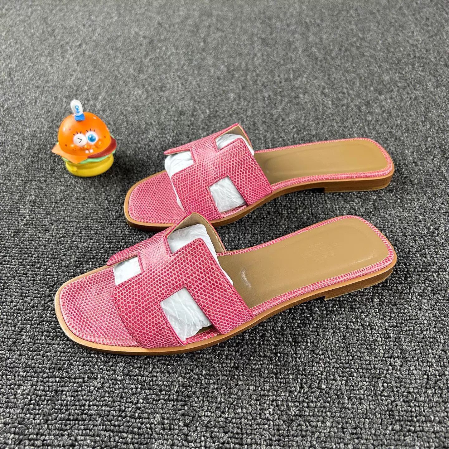 Hermes Hermes Pink Lizard Skin Slippers Size 37 HB6405 Size US 6.5 / IT 36.5 - 1 Thumbnail