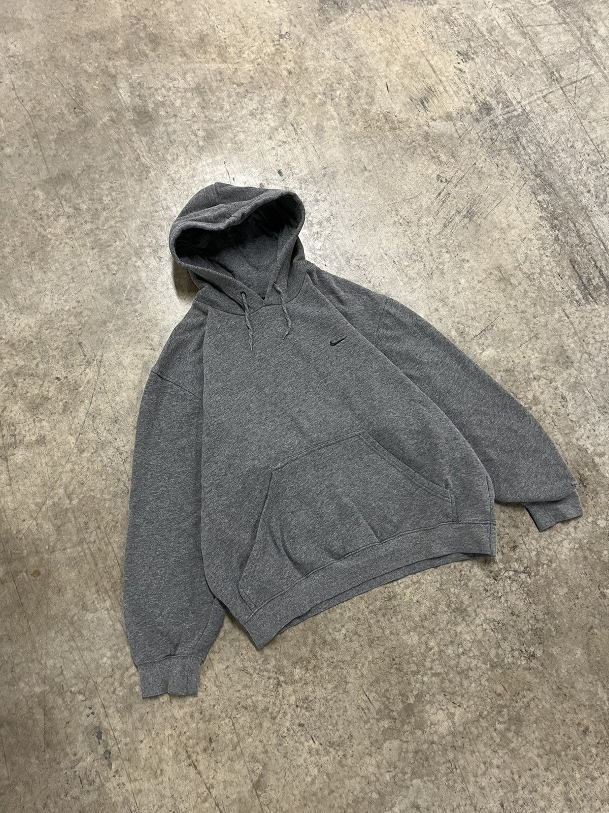 Nike × Vintage Nike y2k boxy fit hoodie mini swoosh hype rare skater Size US XL / EU 56 / 4 - 4 Thumbnail