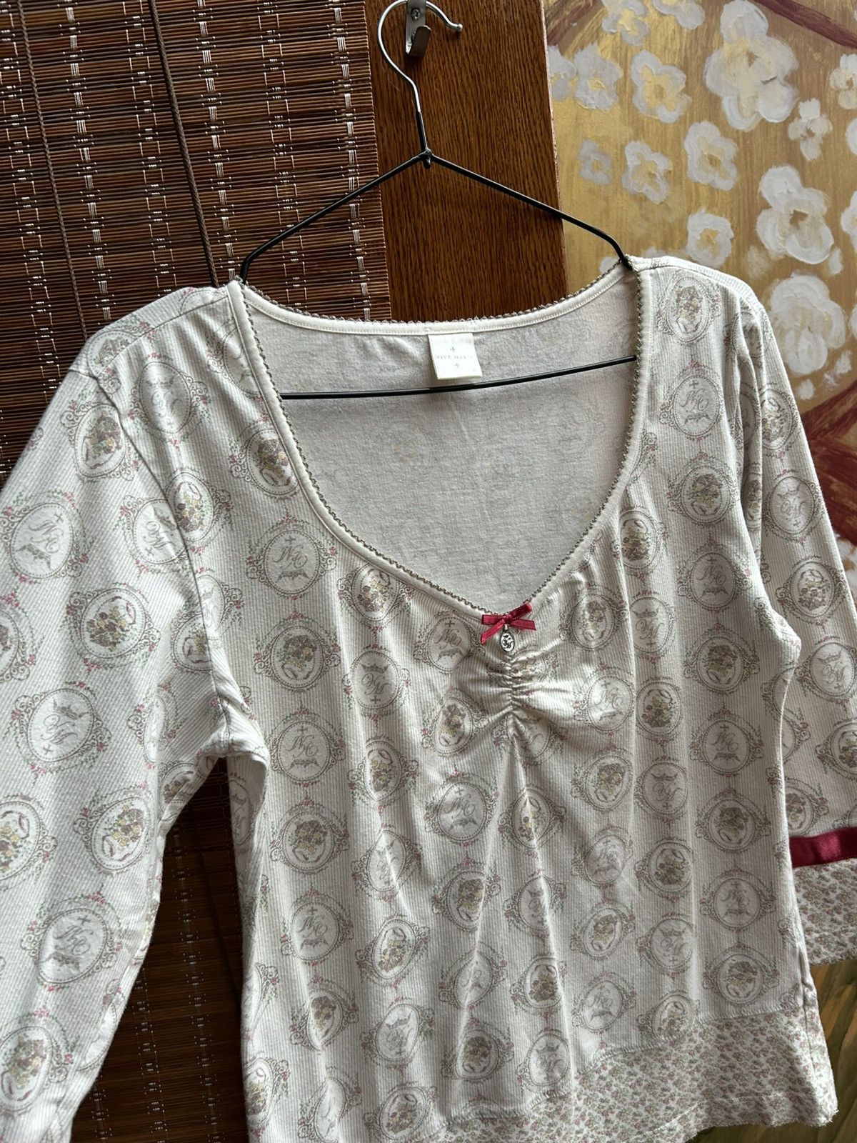 Vintage Vive Maria Scoop Neck Ruched Bow Medallion 3/4 Sleeve Top S Size L / US 10 / IT 46 - 3 Thumbnail