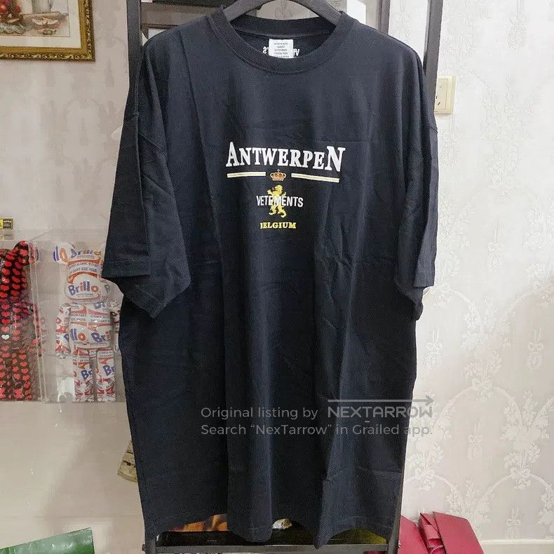 Vetements Vetements Long-Sleeve Embroidered Short L Size US L / EU 52-54 / 3 - 1 Thumbnail