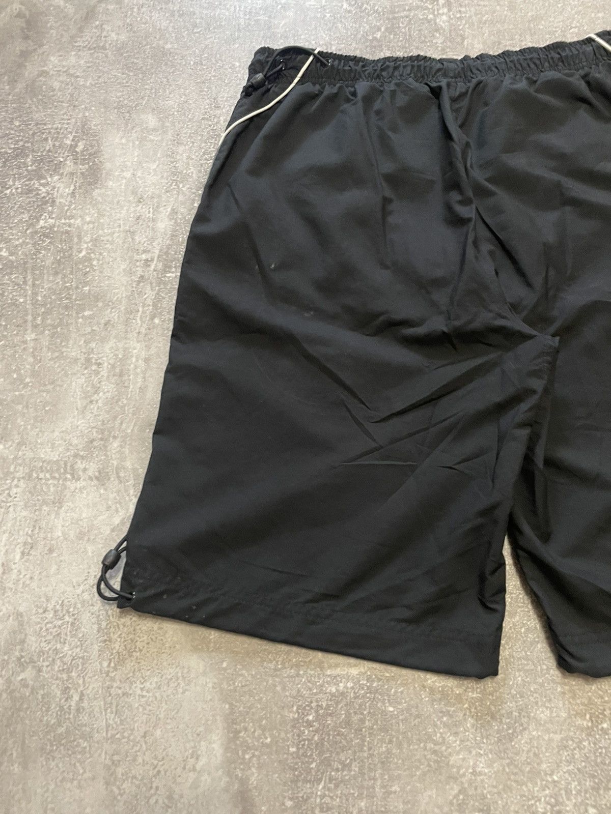 Nike × Vintage Vintage Nike Black Nylon Parachute Shorts Y2K Size M Size US 32 / EU 48 - 15 Thumbnail