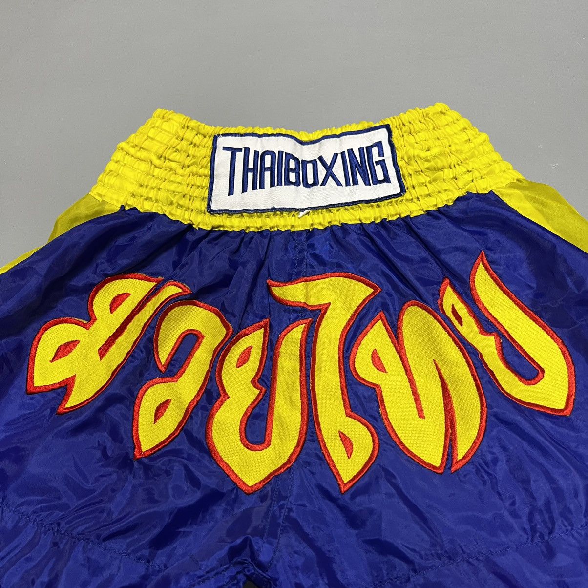 Japanese Brand VINTAGE MUAY THAI BOXING SPORT QUALITY LIGHT SHORTS Size US 30 / EU 46 - 5 Thumbnail